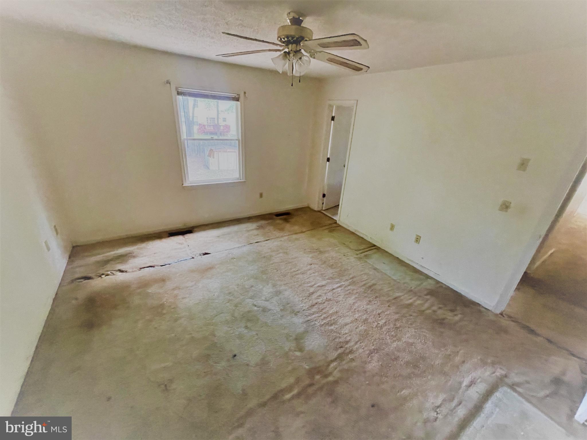 LAKE LAND OR - Residential