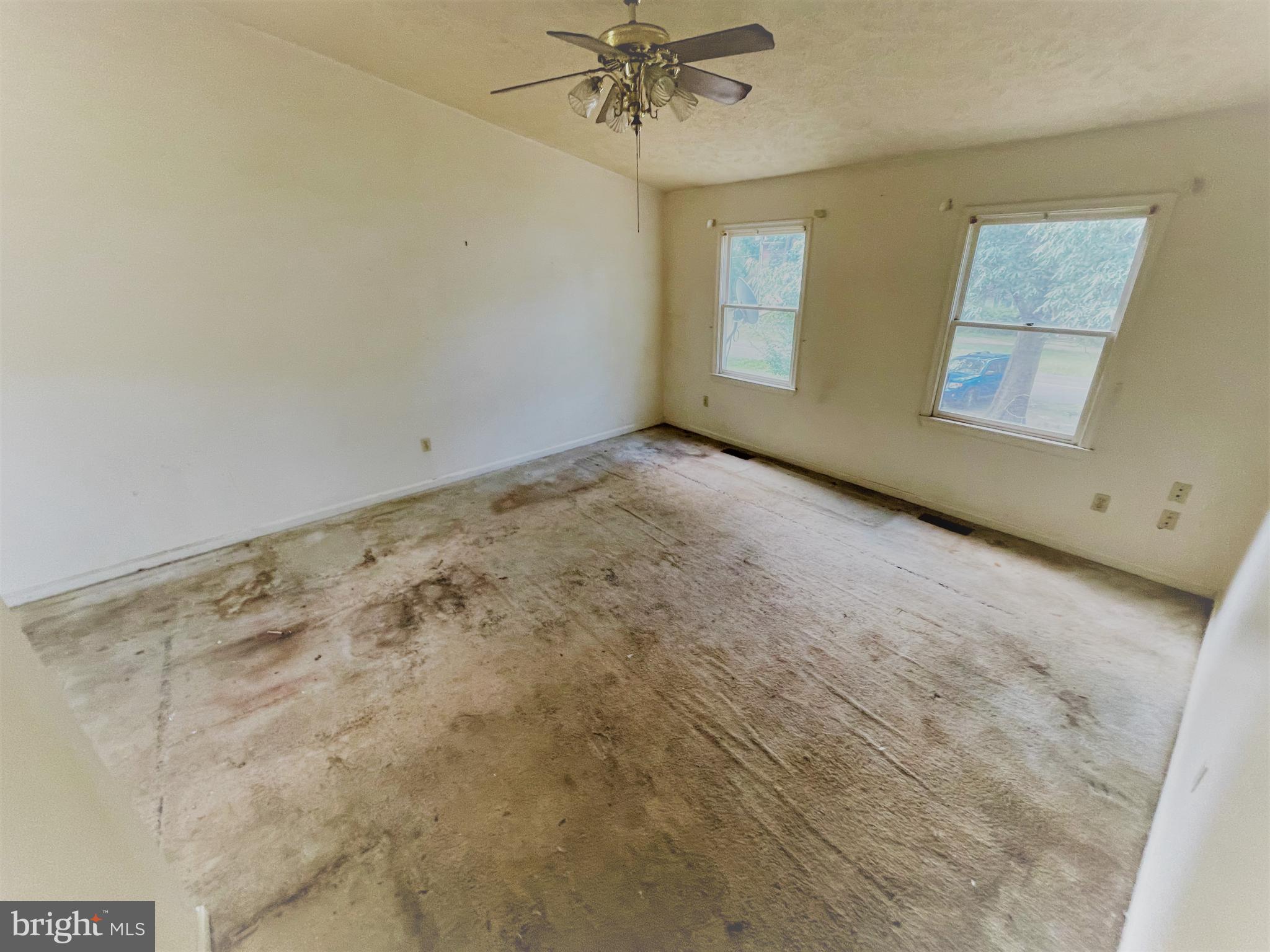 LAKE LAND OR - Residential