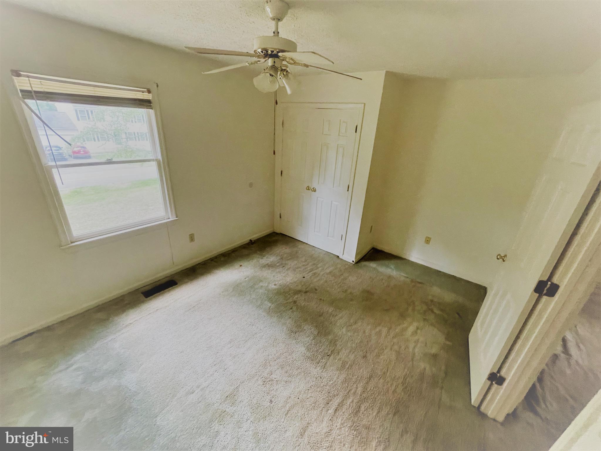 LAKE LAND OR - Residential