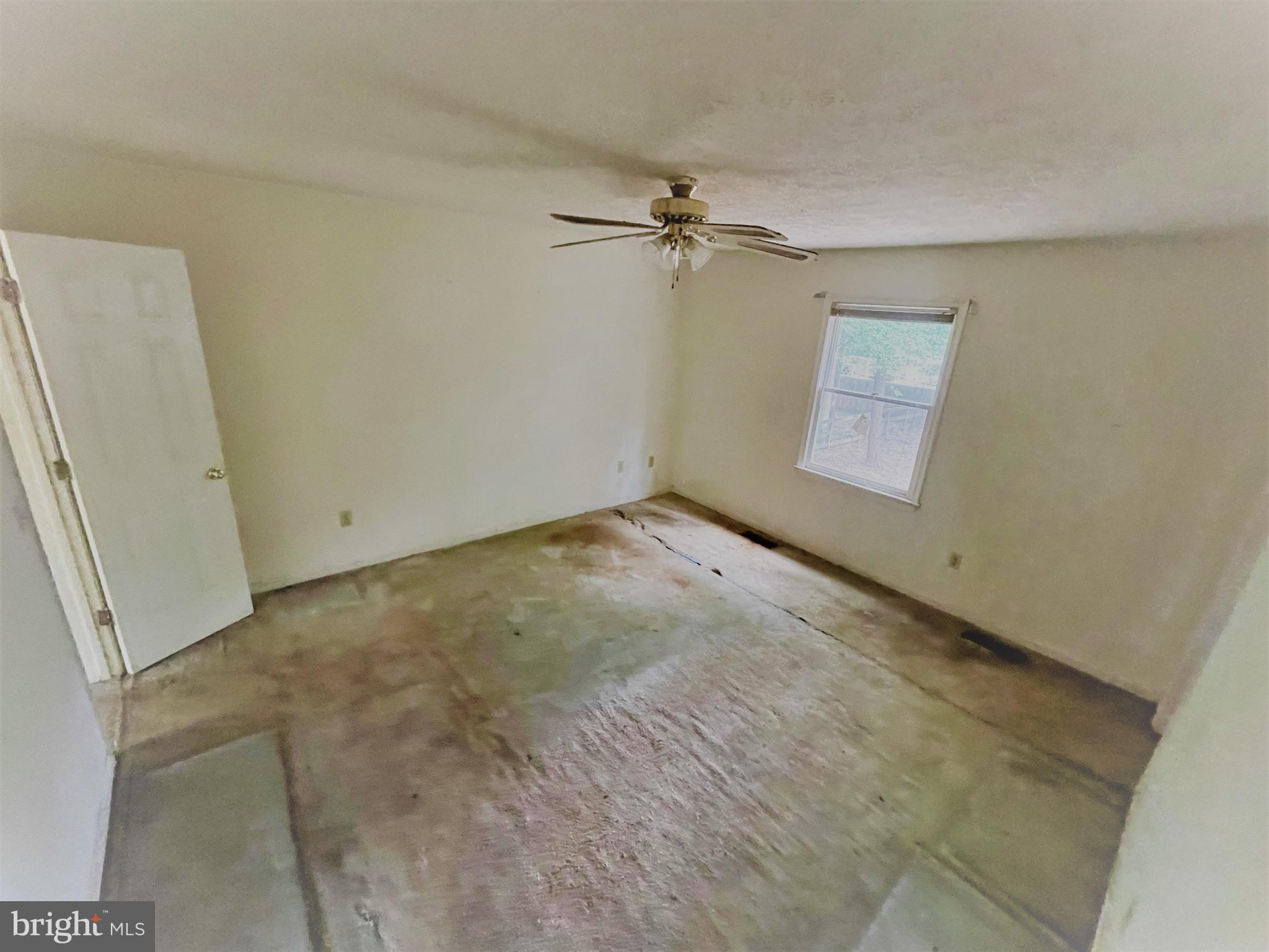 LAKE LAND OR - Residential