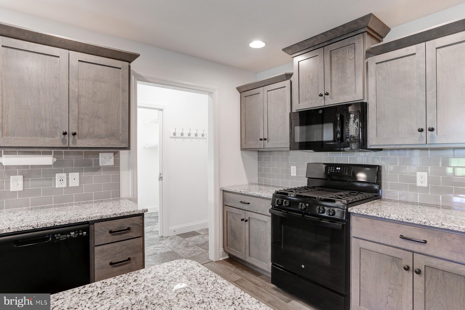 HIGHLAND RIDGE - Residential