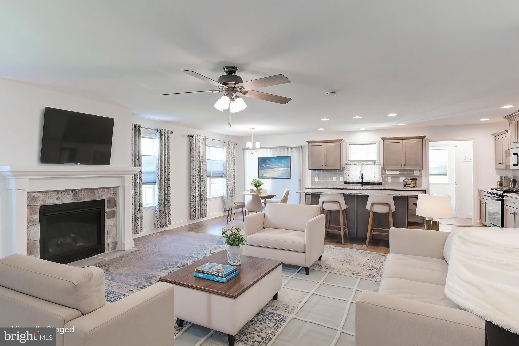 HIGHLAND RIDGE - Residential