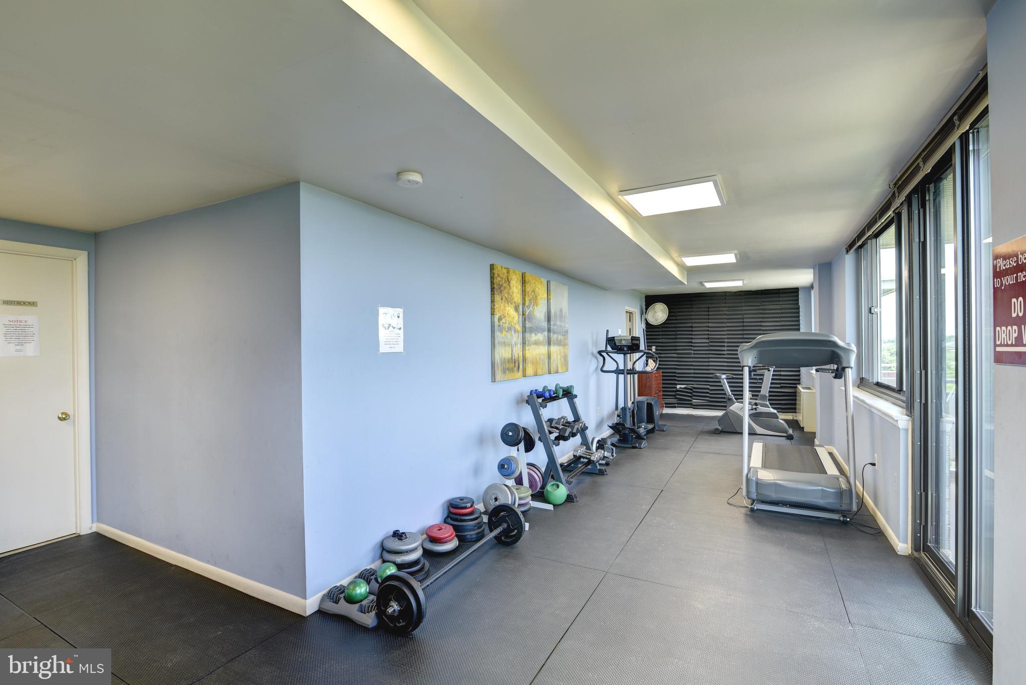 STONERIDGE KNOLL - Residential