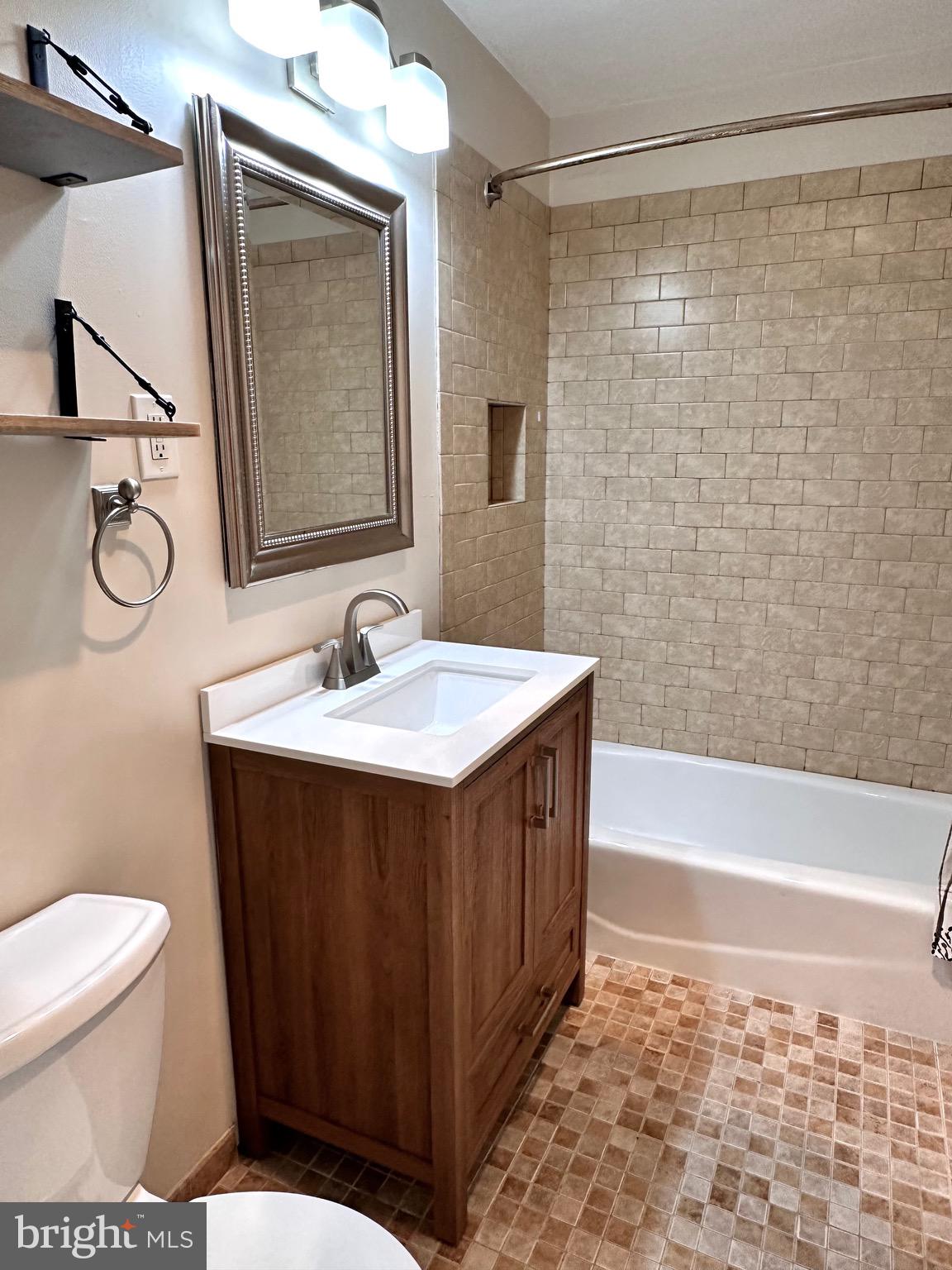 STONERIDGE KNOLL - Residential