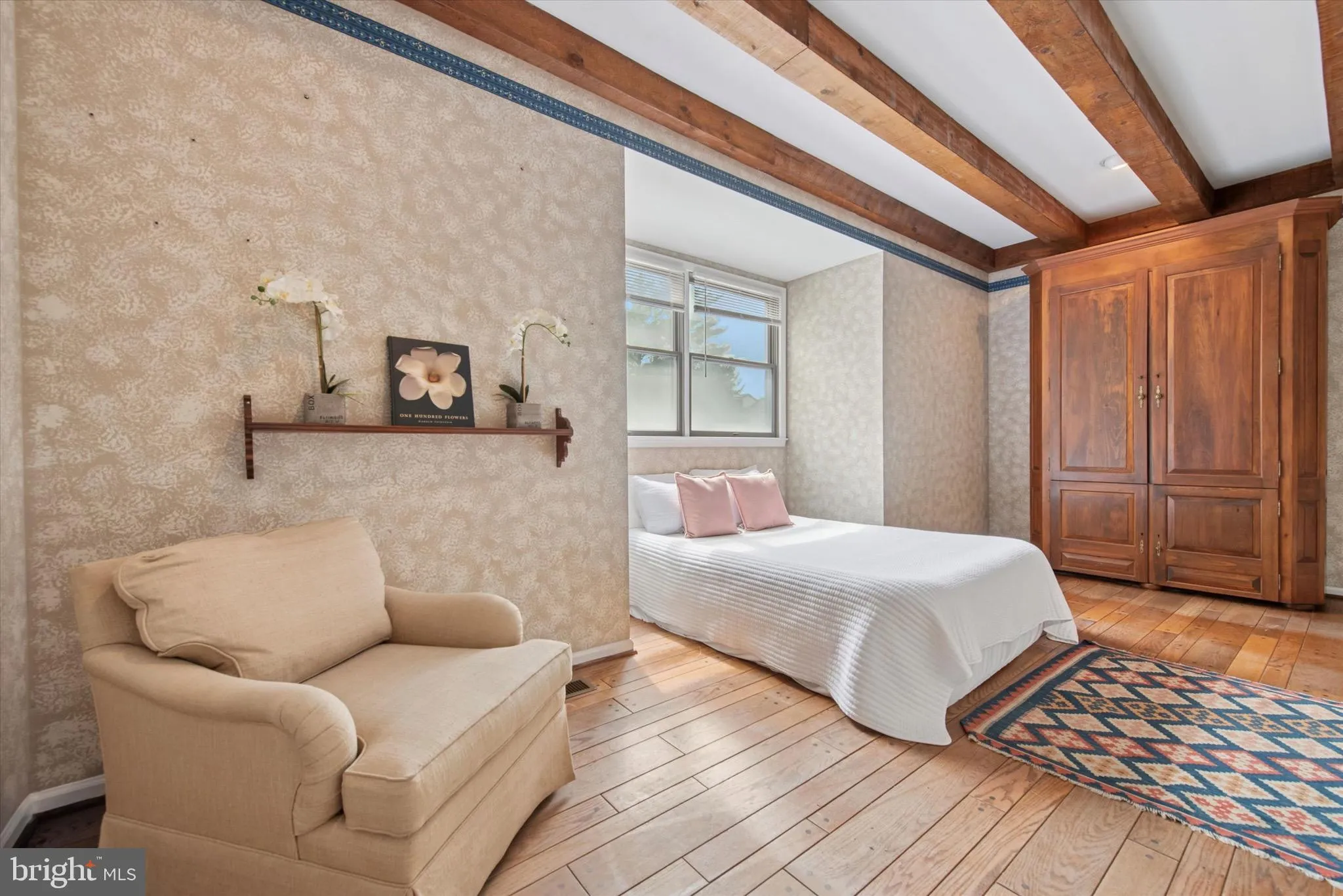 Chesterbrook, Pennsylvania 19087, United States, 3 Bedrooms Bedrooms, ,4 BathroomsBathrooms,Residential,Pending,99743