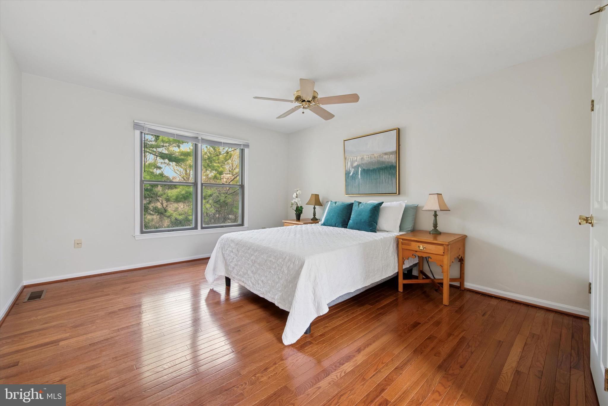 THE PONDS - Residential