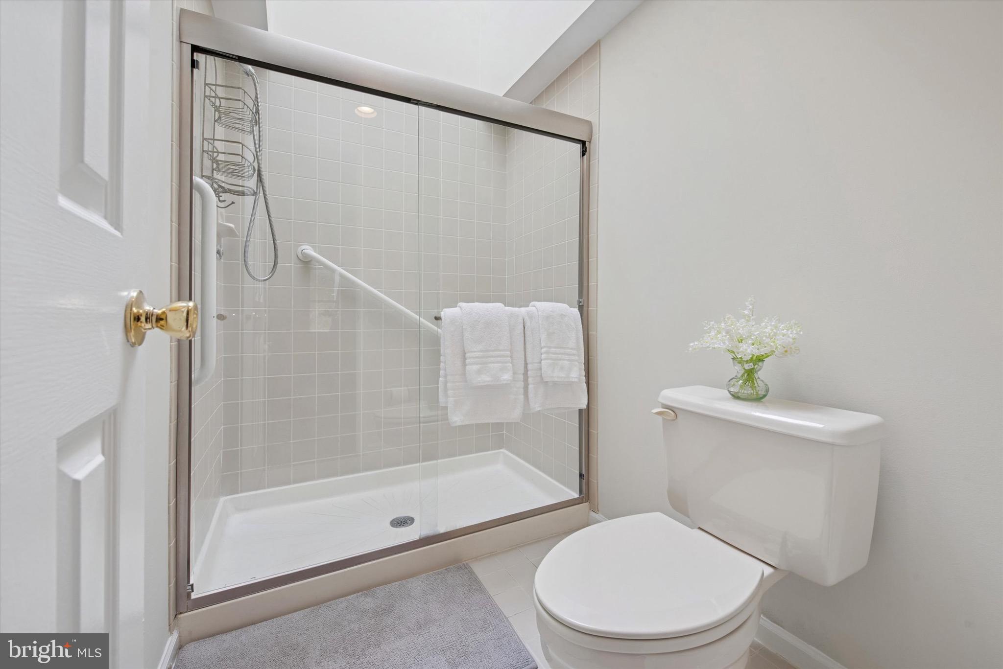 THE PONDS - Residential