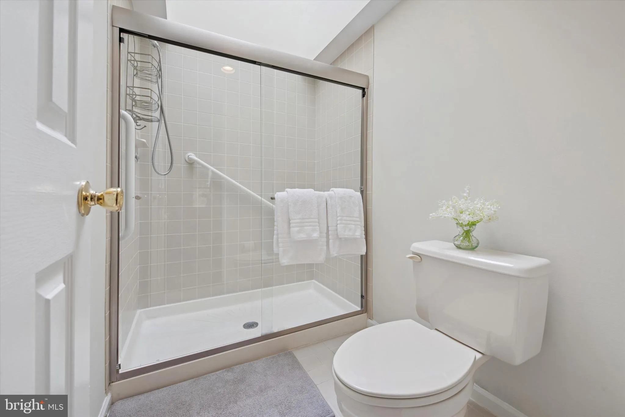 Chesterbrook, Pennsylvania 19087, United States, 3 Bedrooms Bedrooms, ,4 BathroomsBathrooms,Residential,Pending,99743