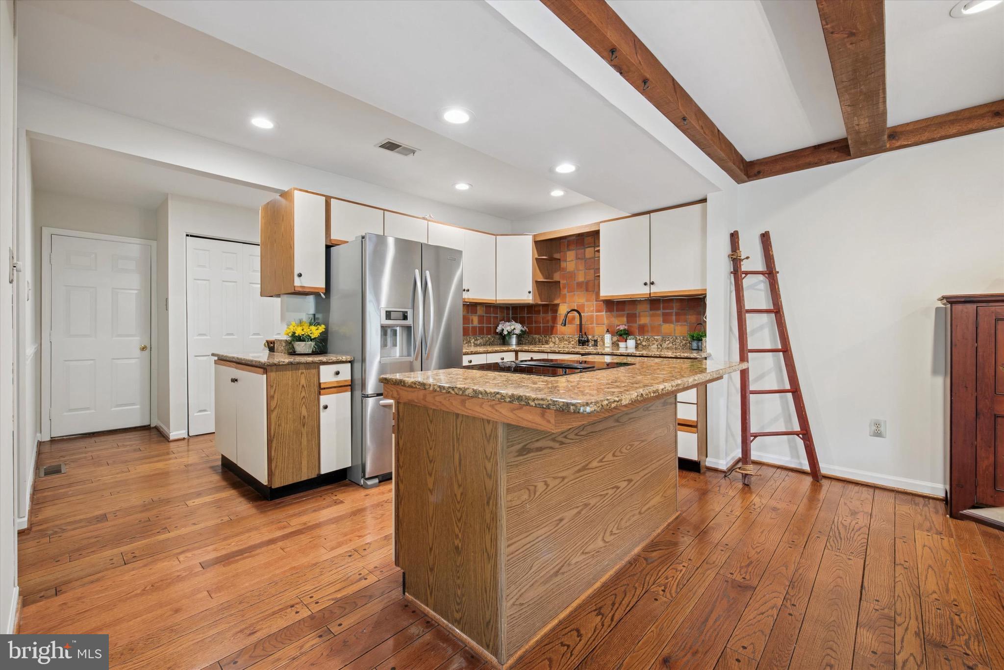 THE PONDS - Residential