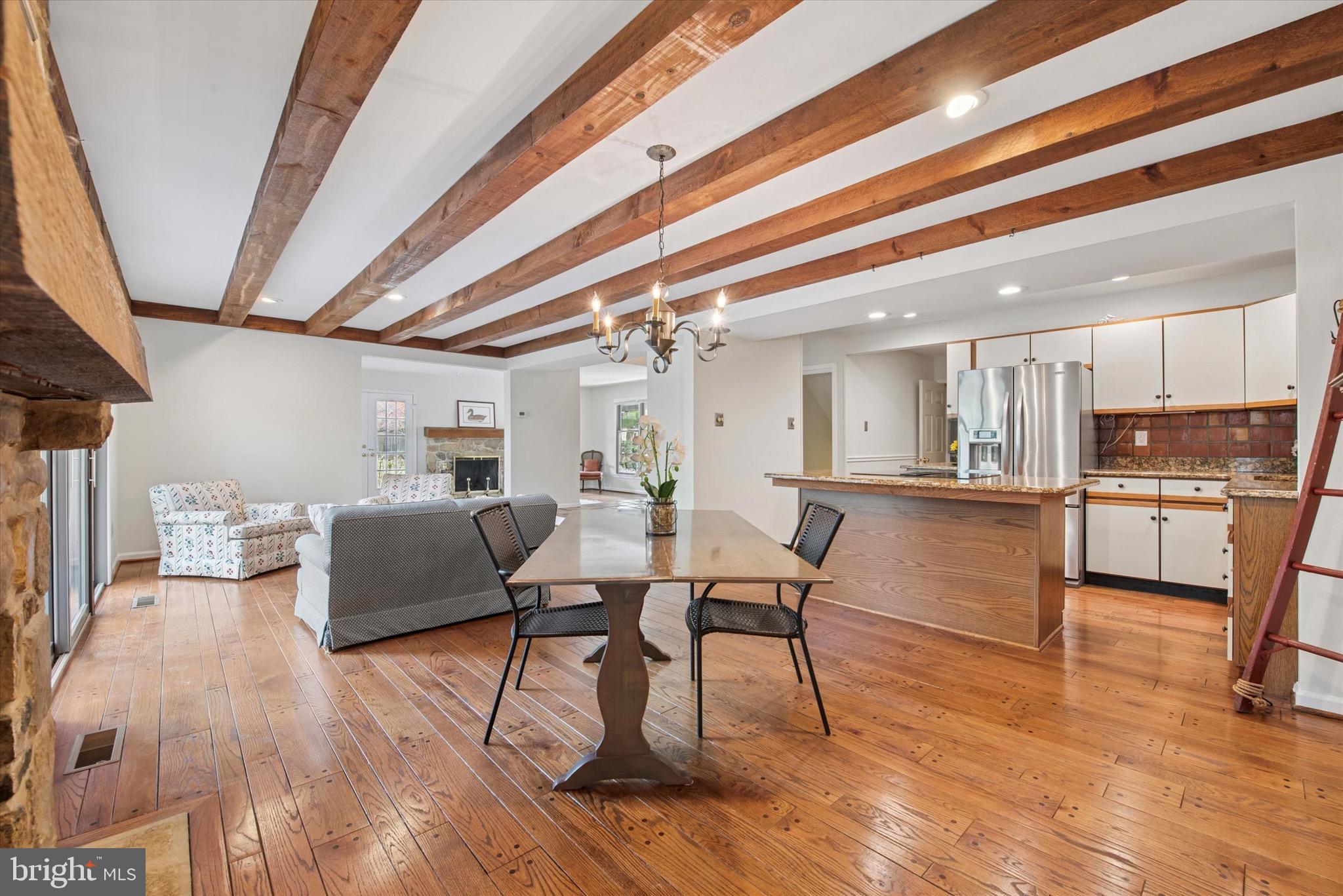 THE PONDS - Residential