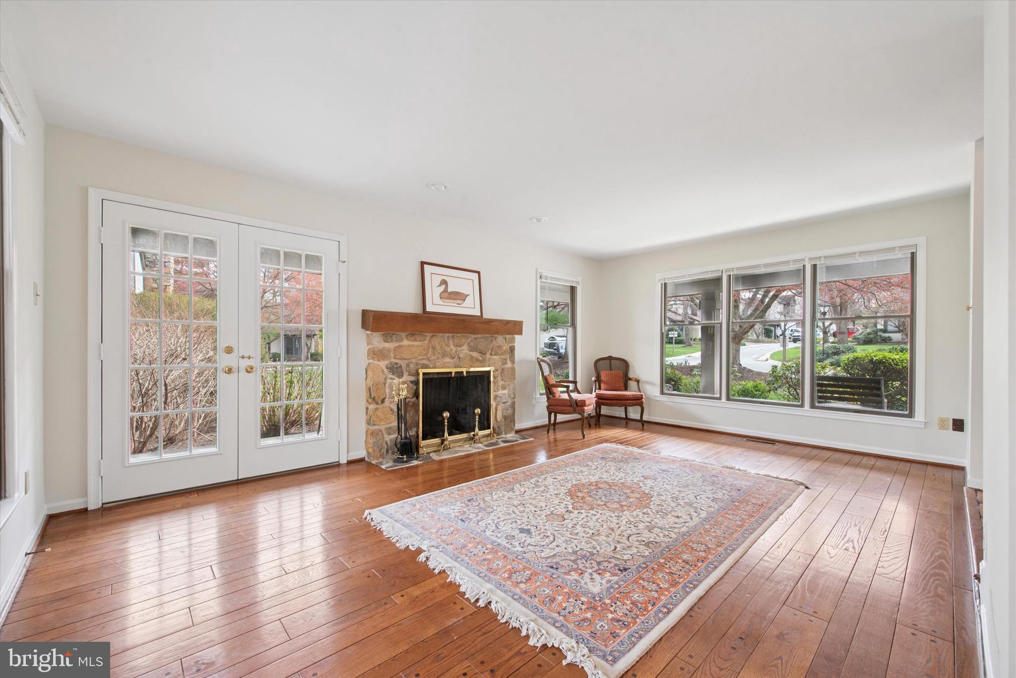 THE PONDS - Residential