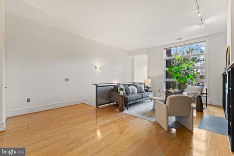 Tiny photo for 526 13th Street SE #B, WASHINGTON, DC 20003 (MLS # DCDC2257656)