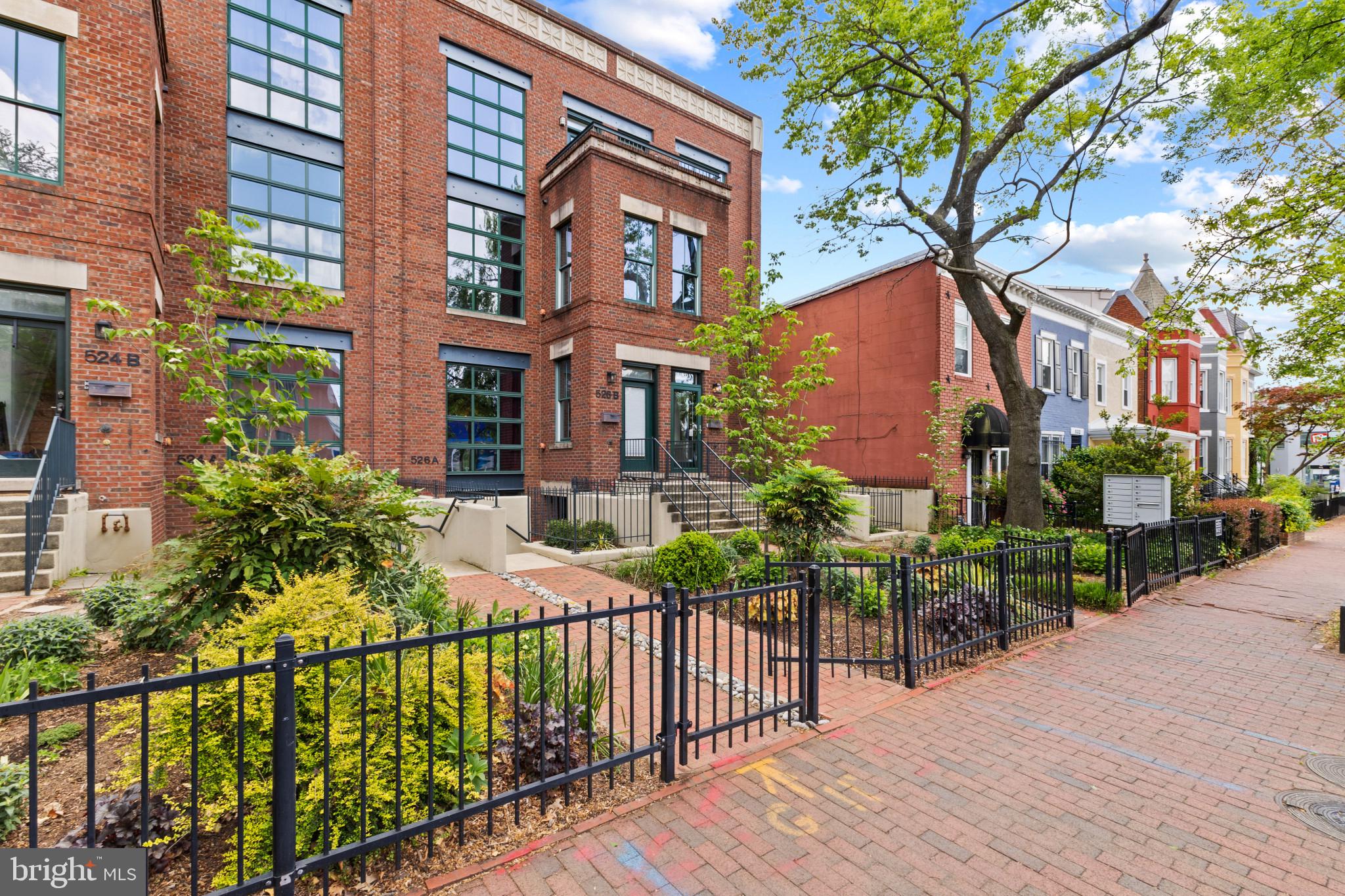 526 13TH STREET SE B