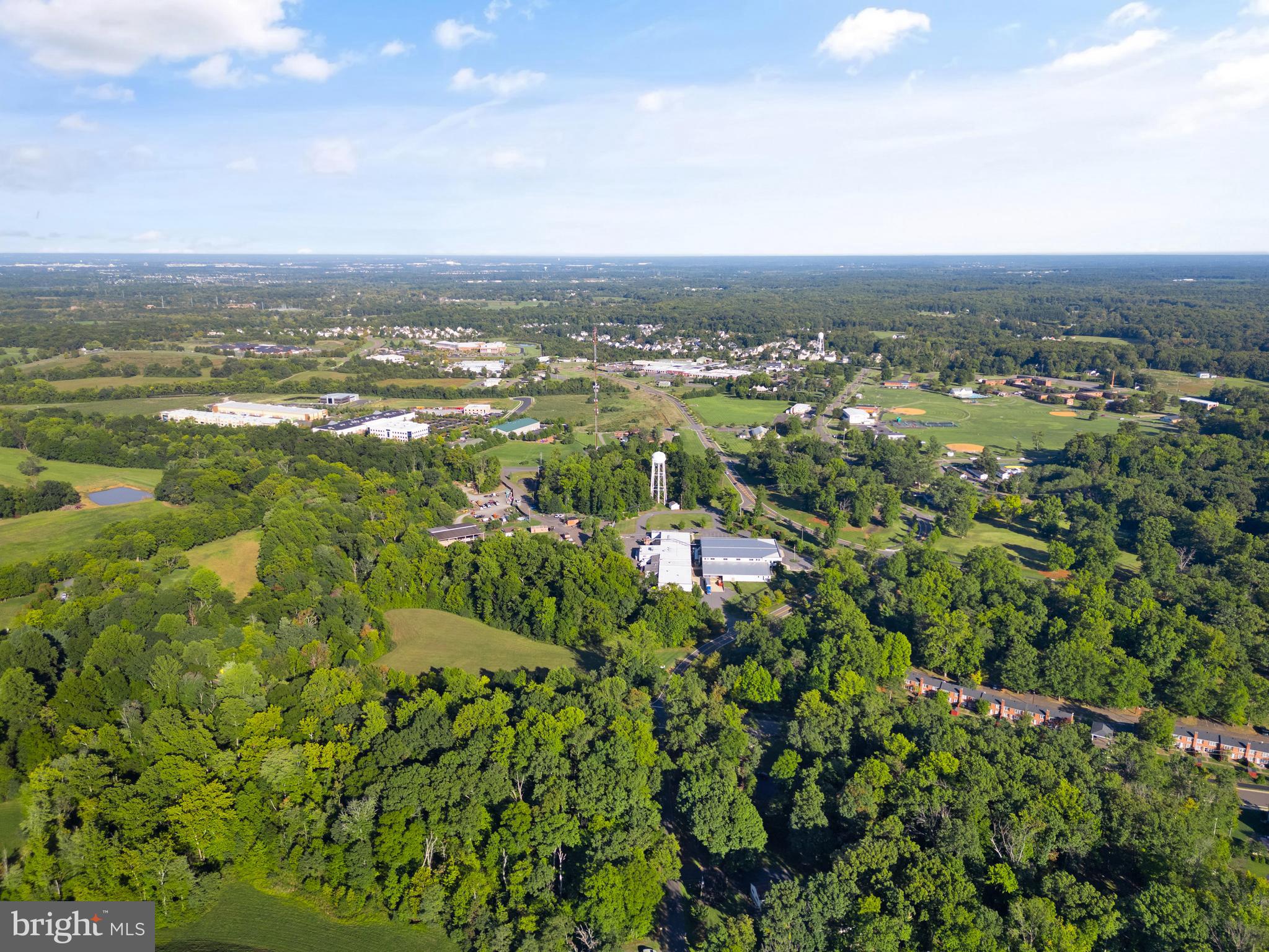 BROKEN HILLS - Residential