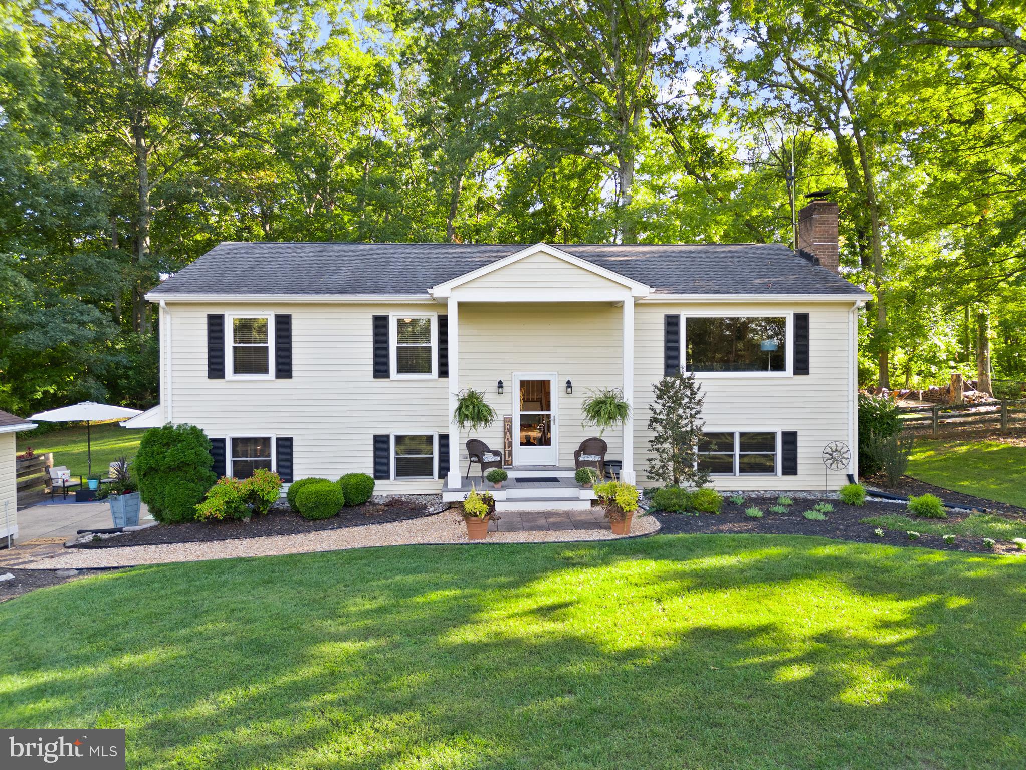 BROKEN HILLS - Residential