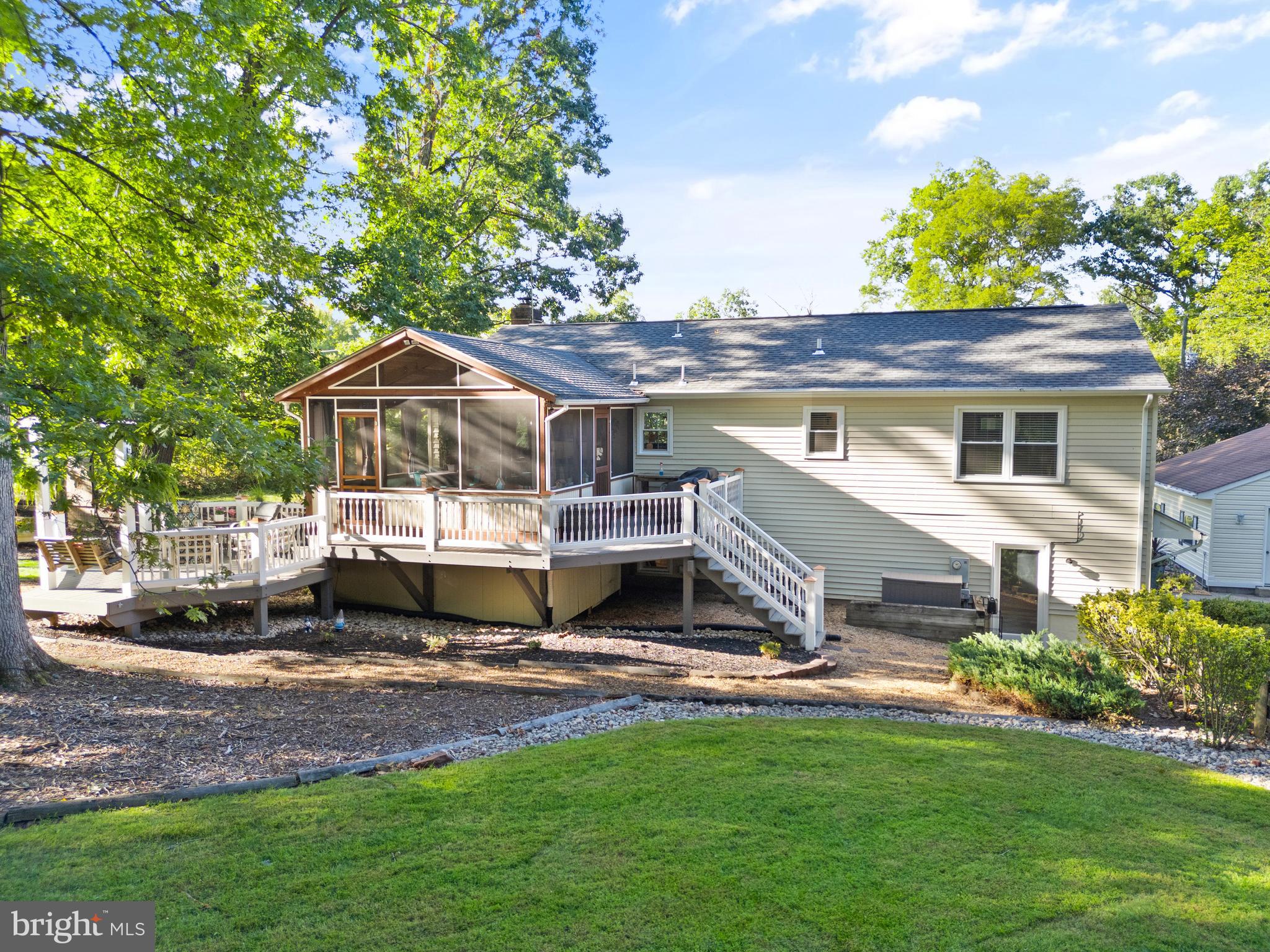 BROKEN HILLS - Residential