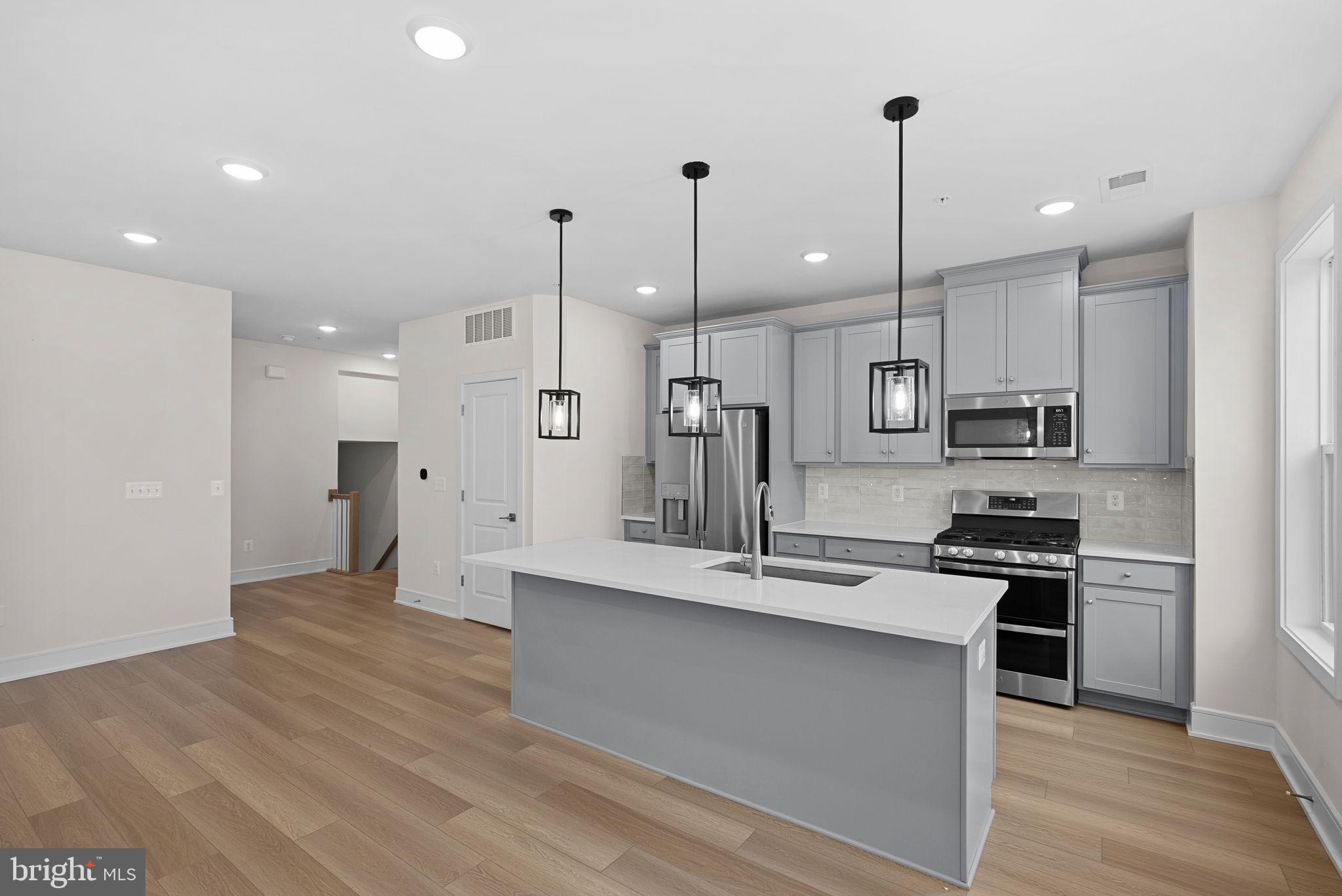 DEMOTT & SILVER - Residential