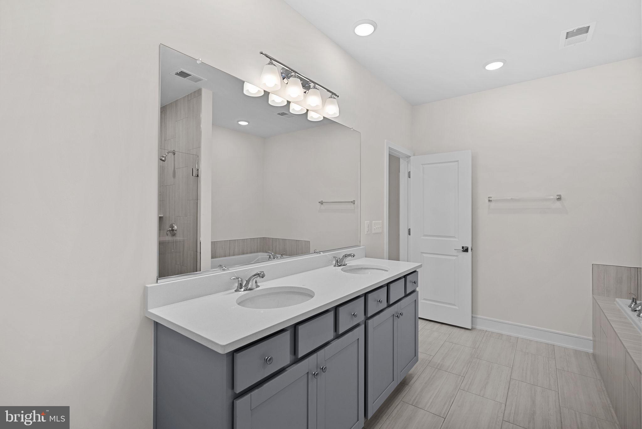 DEMOTT & SILVER - Residential