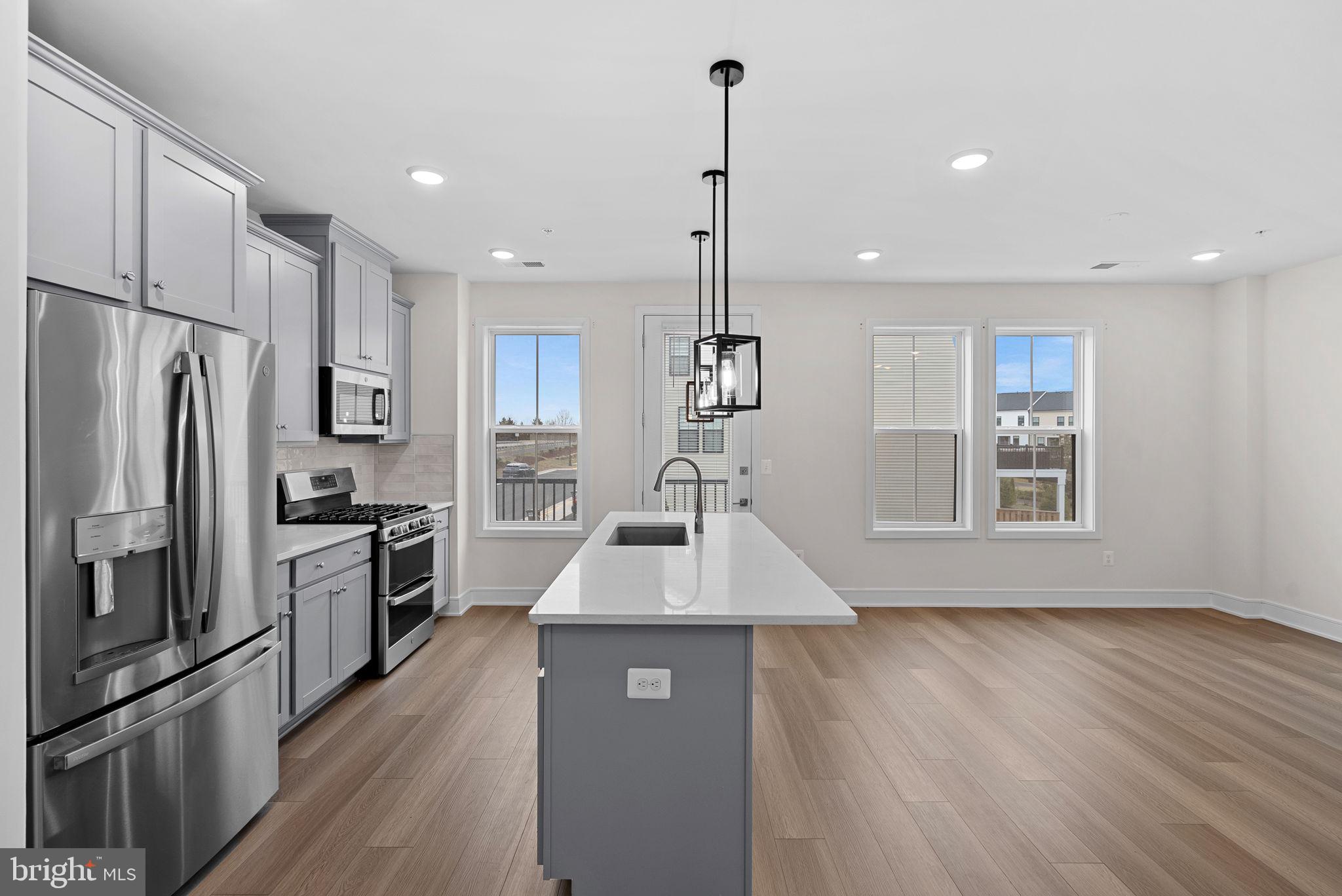 DEMOTT & SILVER - Residential