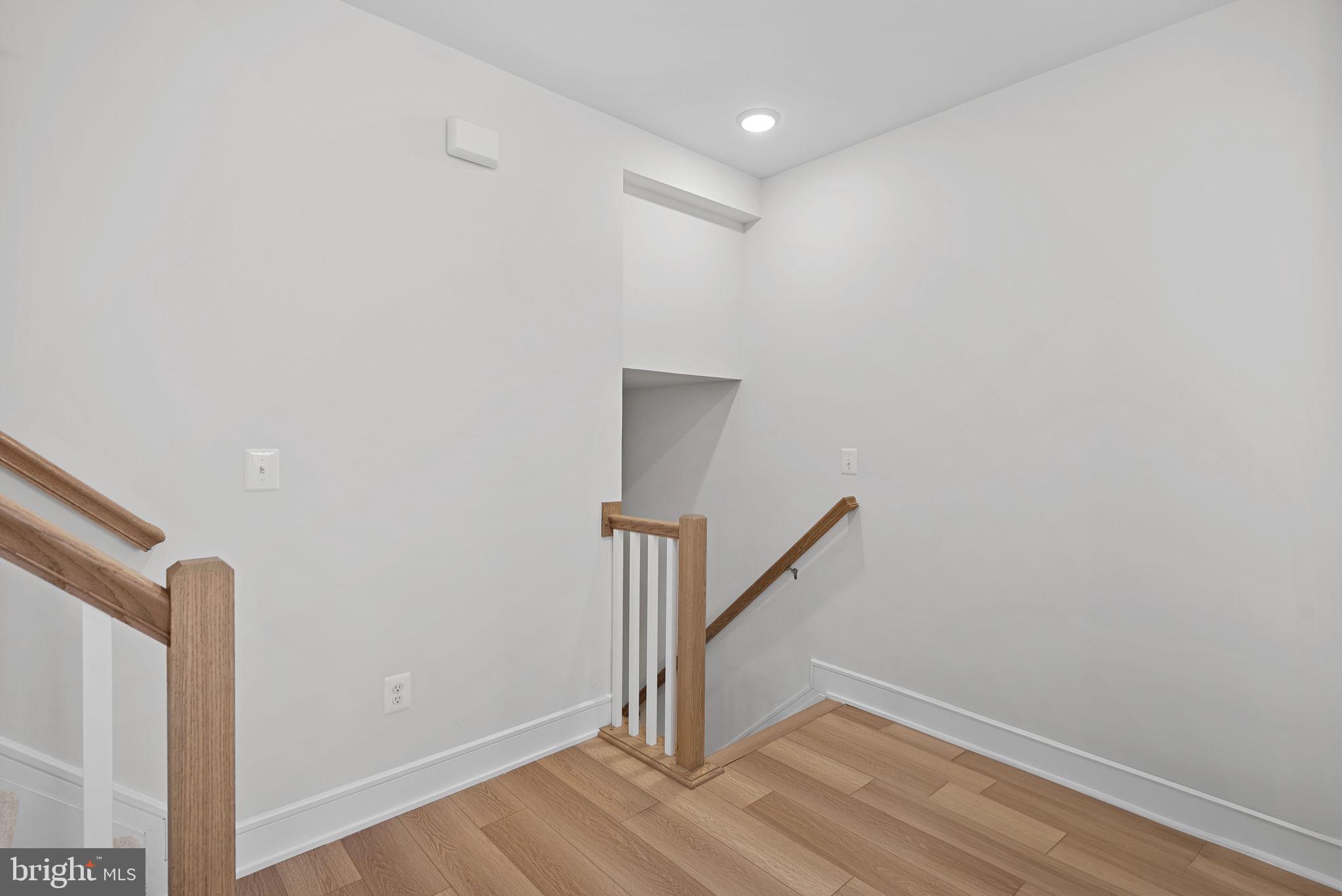 DEMOTT & SILVER - Residential