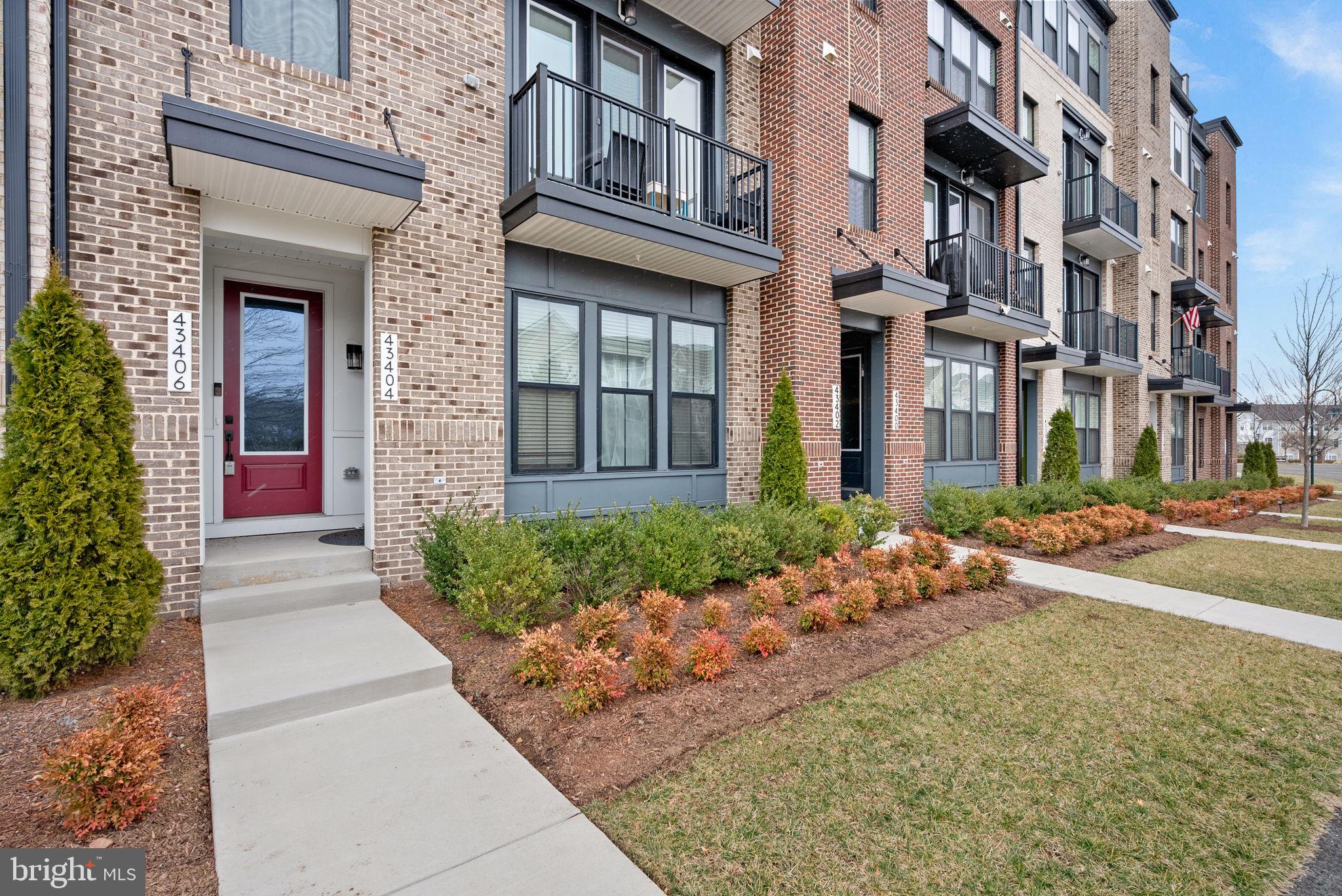 43406 FARRINGDON SQUARE