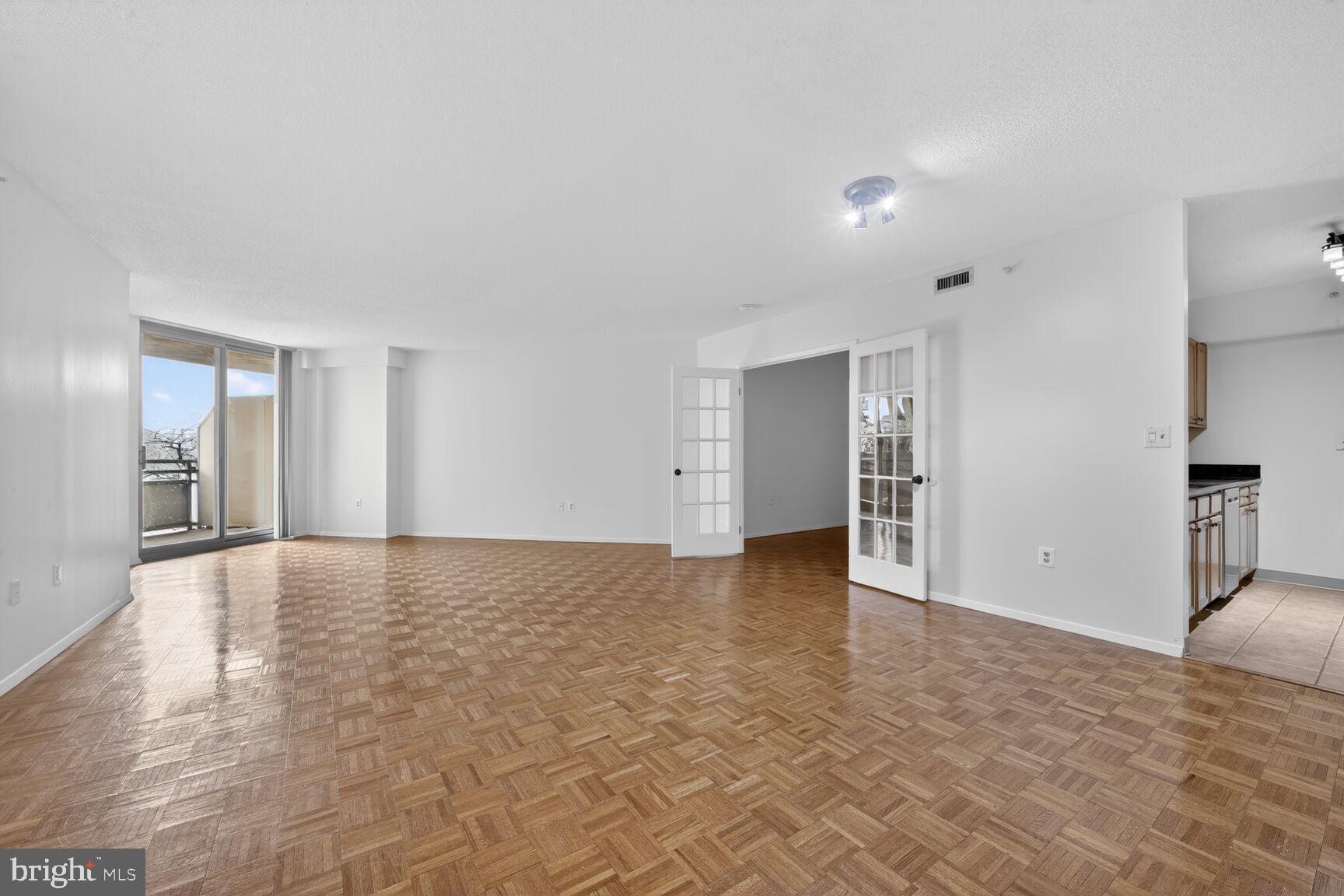 7111 WOODMONT AVENUE 309