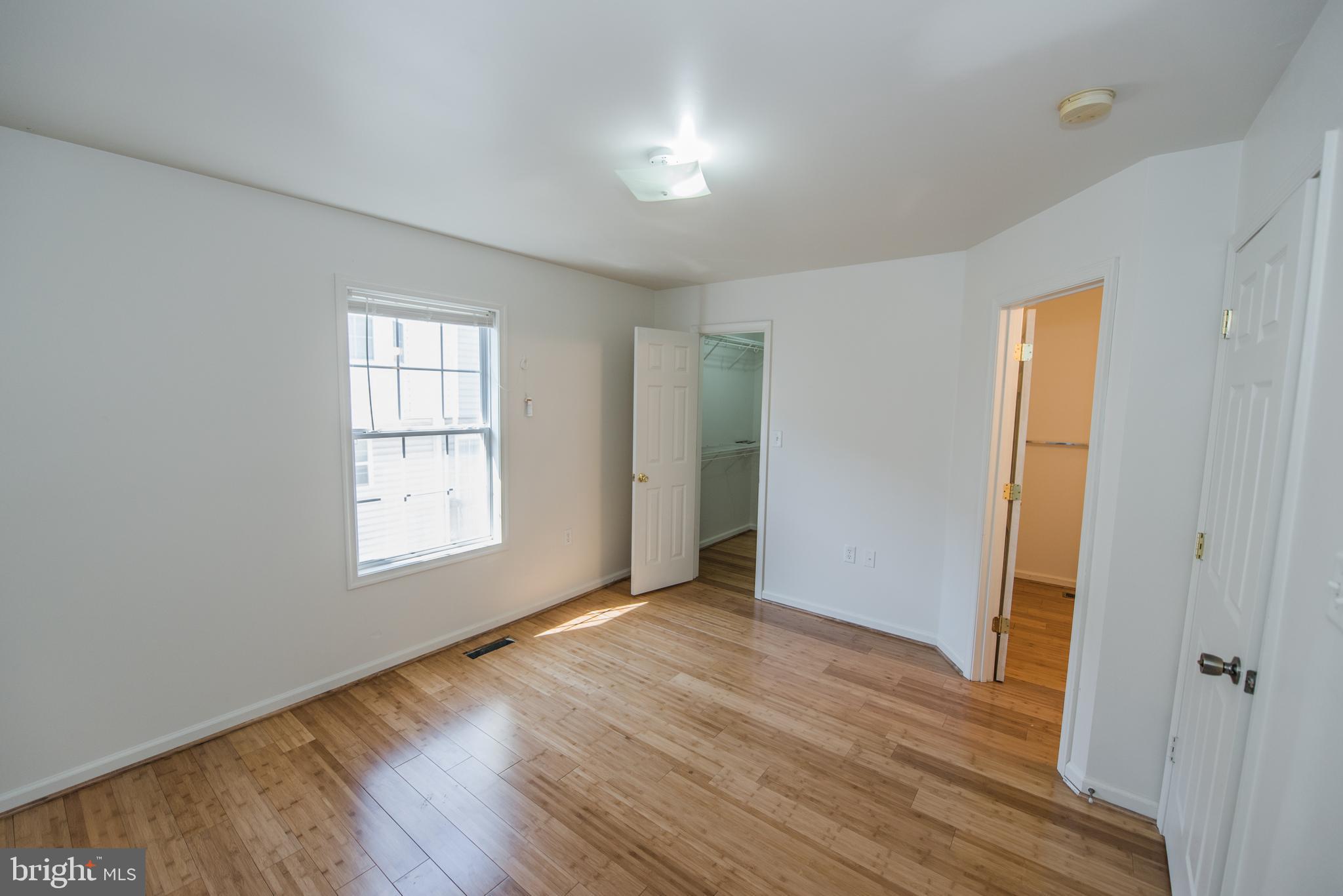 MARSHALL SQUARE - Residential