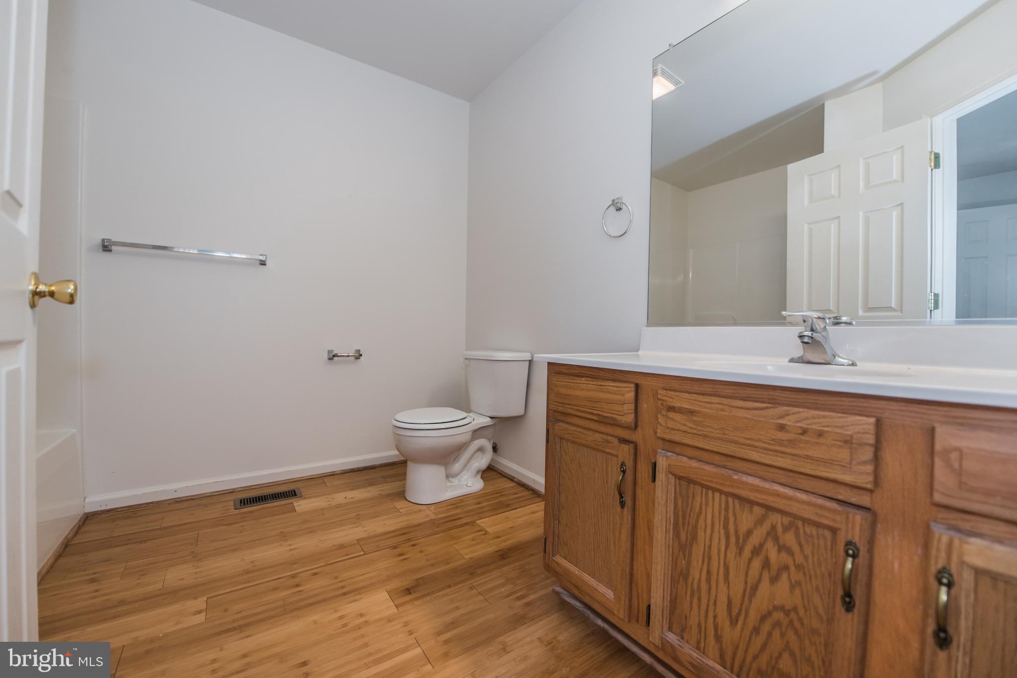 MARSHALL SQUARE - Residential