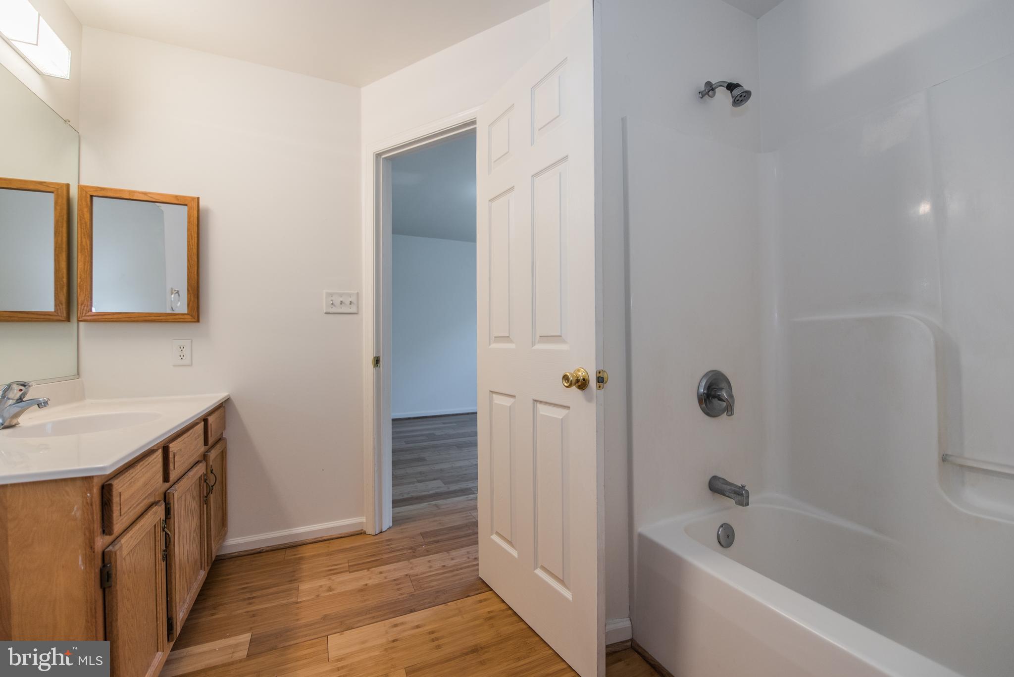 MARSHALL SQUARE - Residential