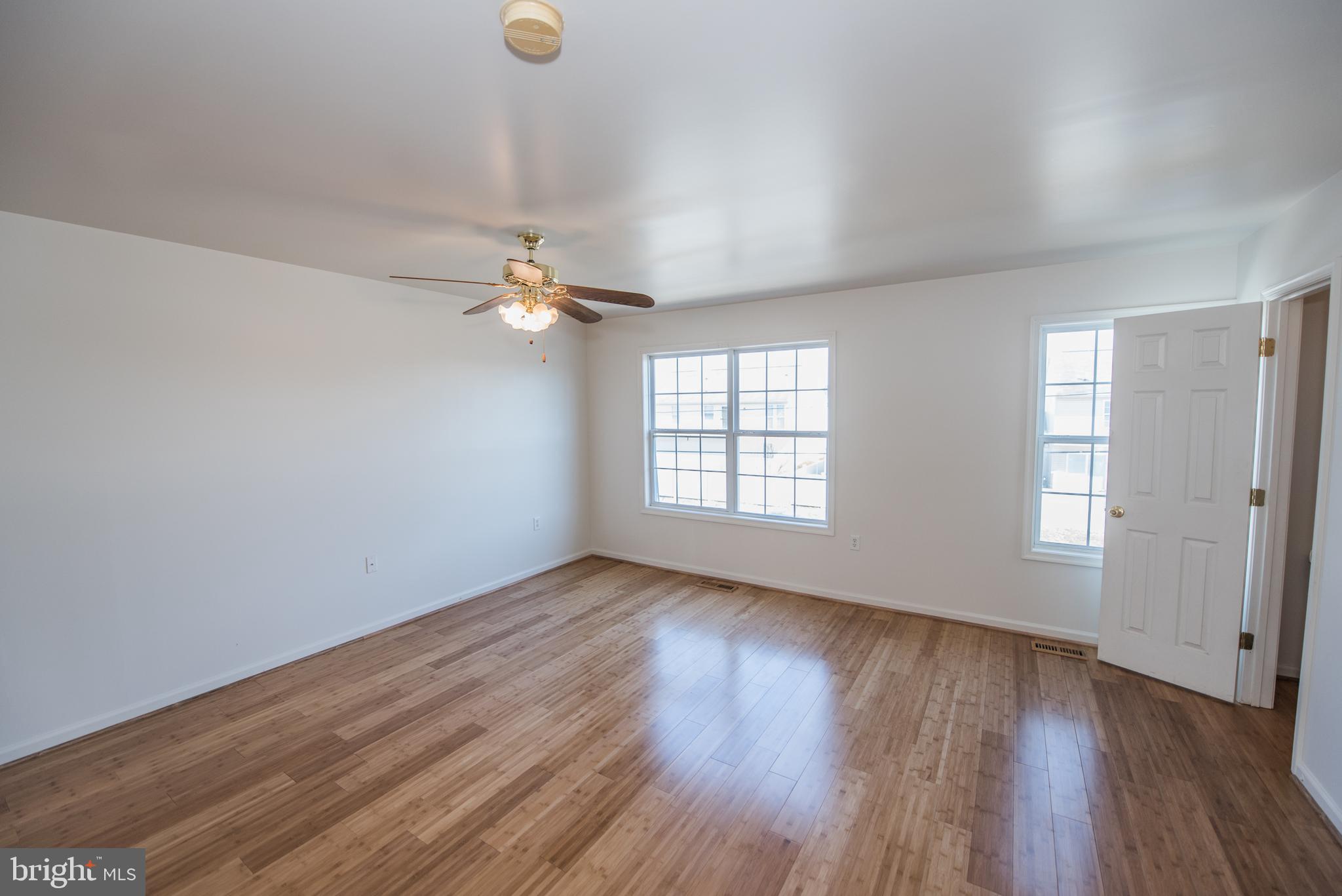 MARSHALL SQUARE - Residential