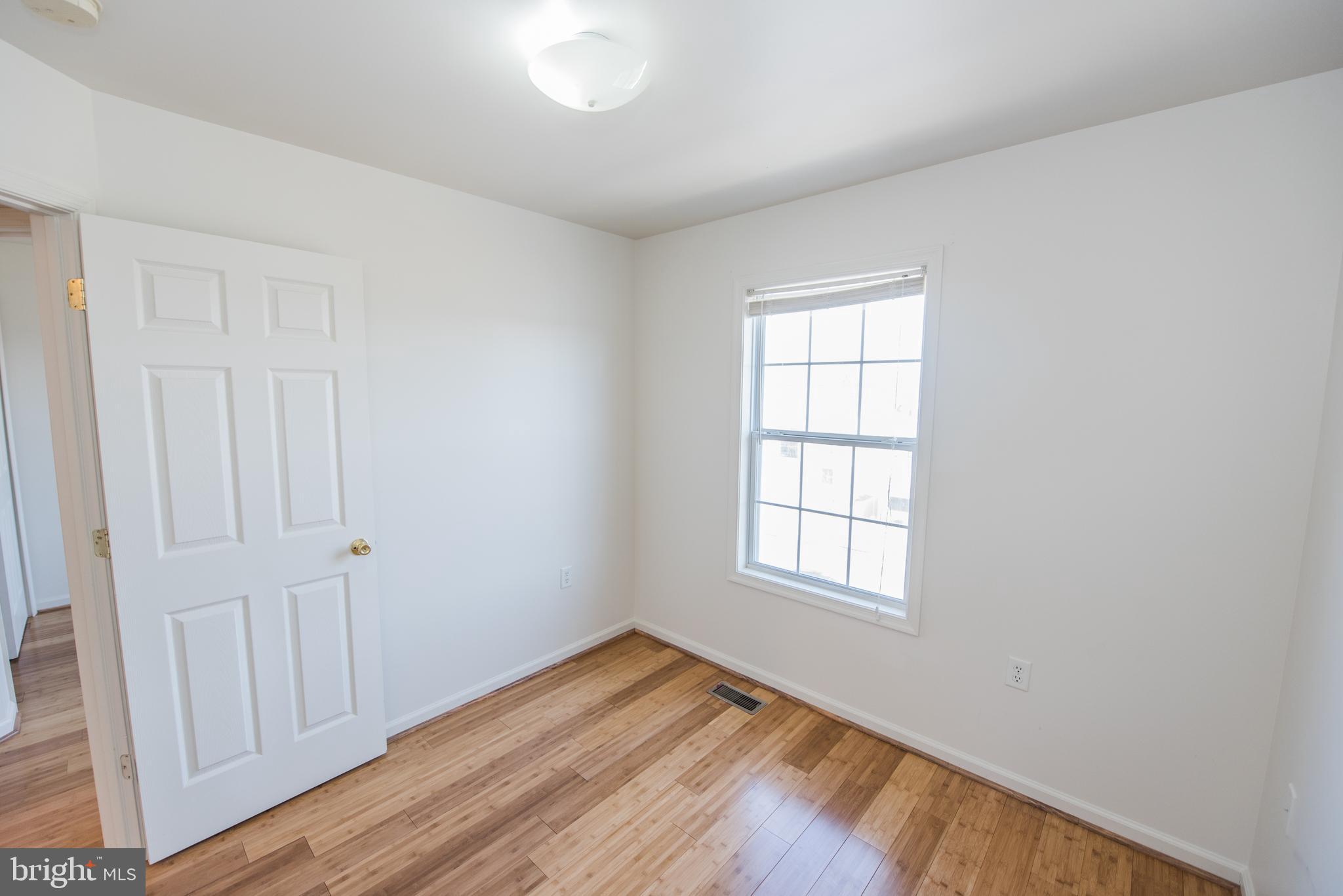 MARSHALL SQUARE - Residential