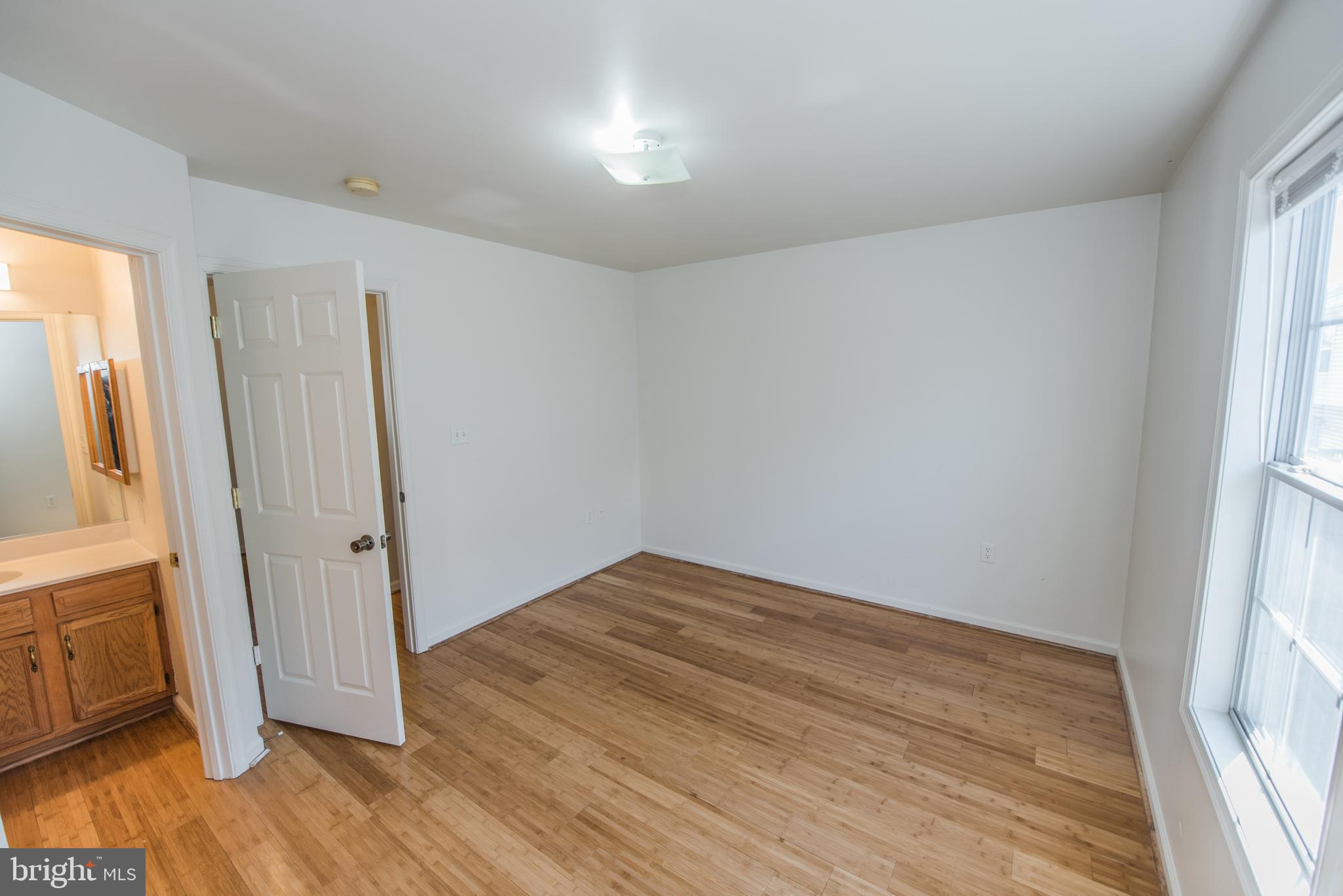 MARSHALL SQUARE - Residential