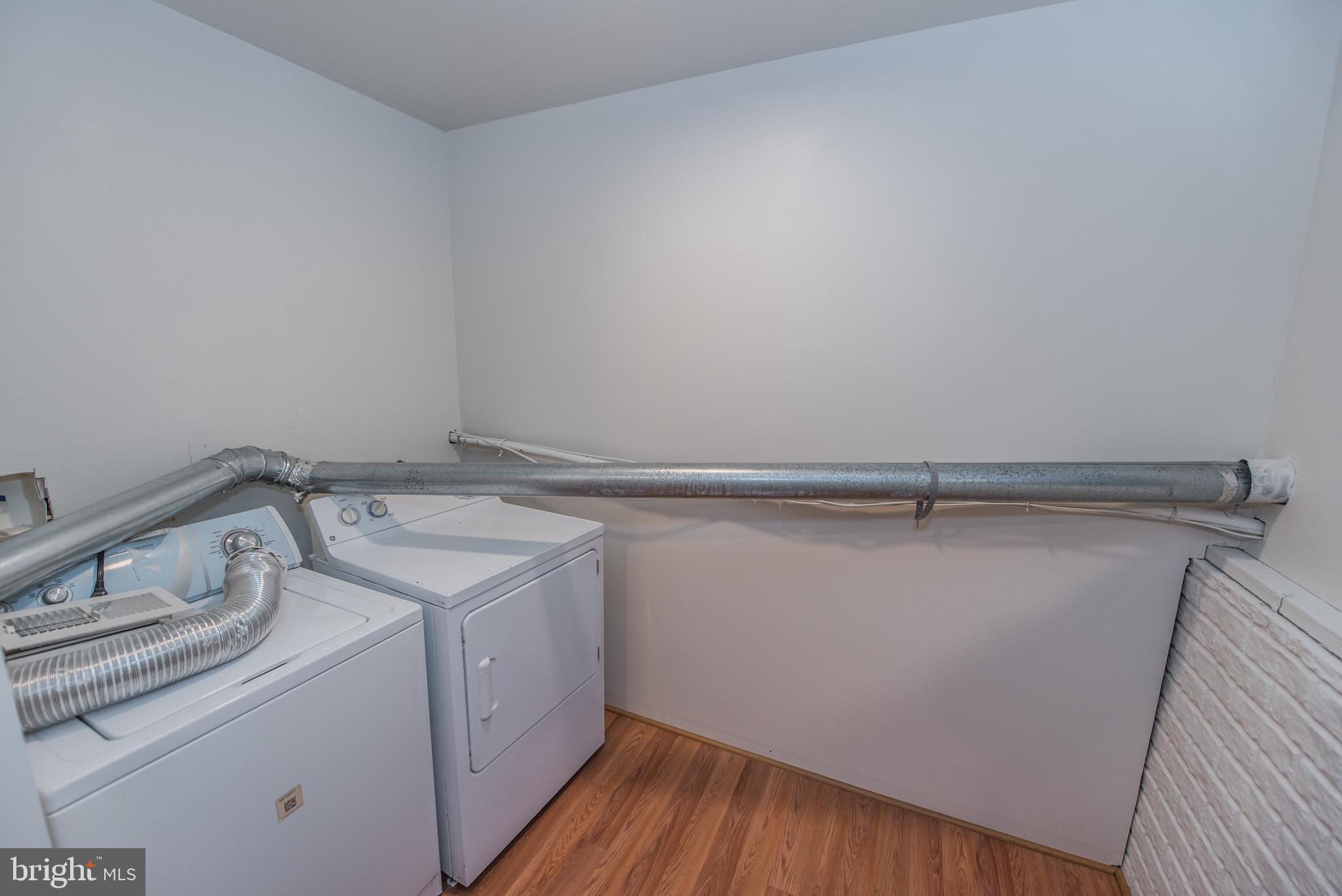 MARSHALL SQUARE - Residential