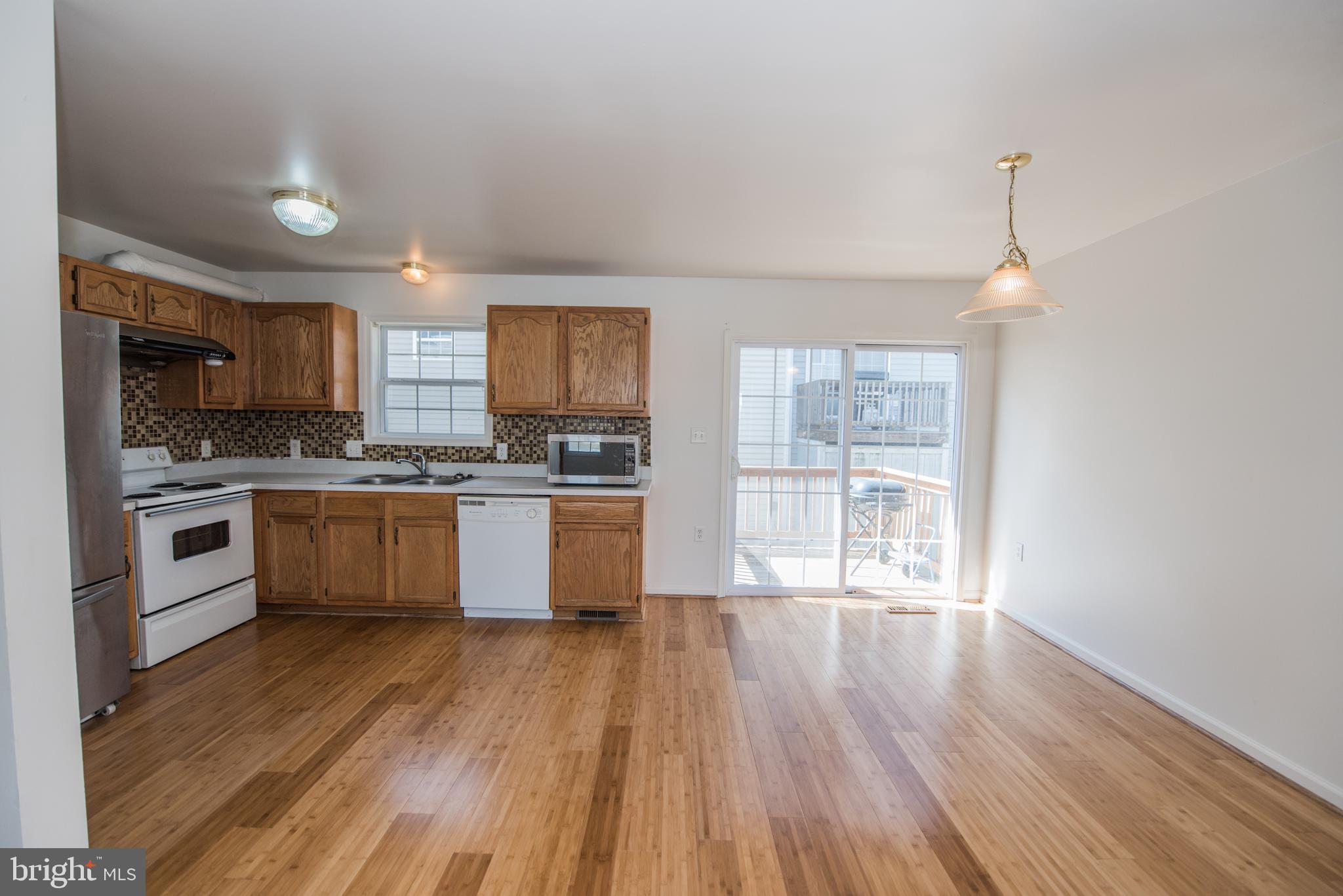 MARSHALL SQUARE - Residential