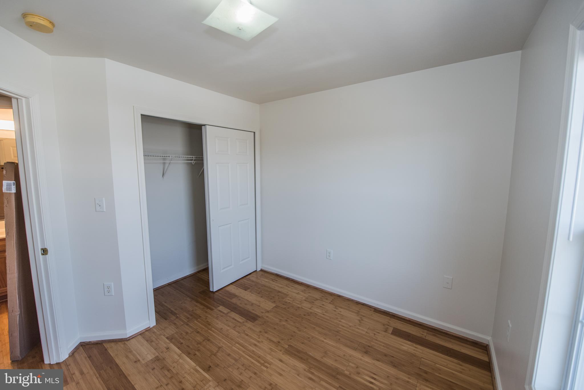 MARSHALL SQUARE - Residential