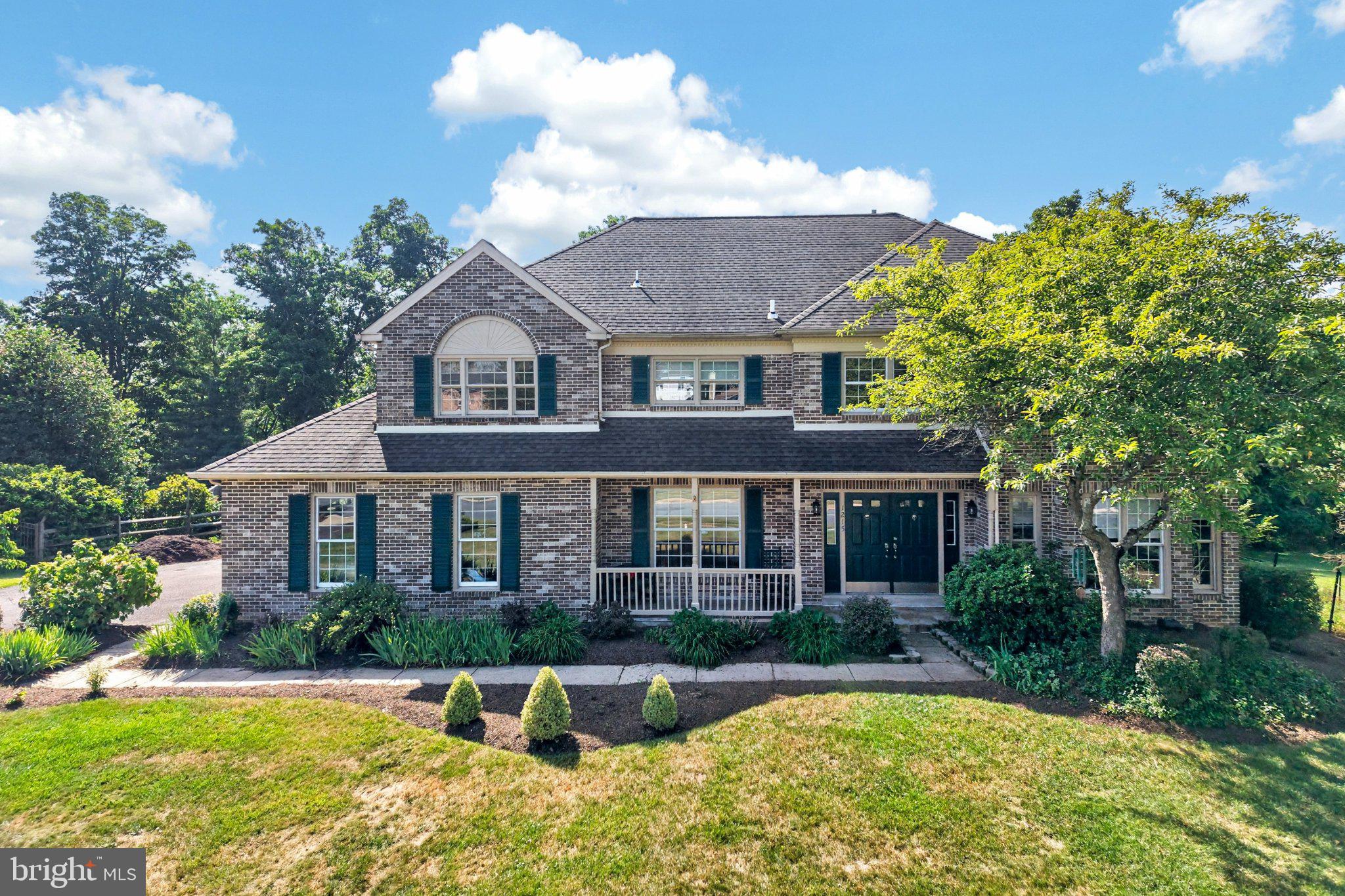1215 JARVIS LANE