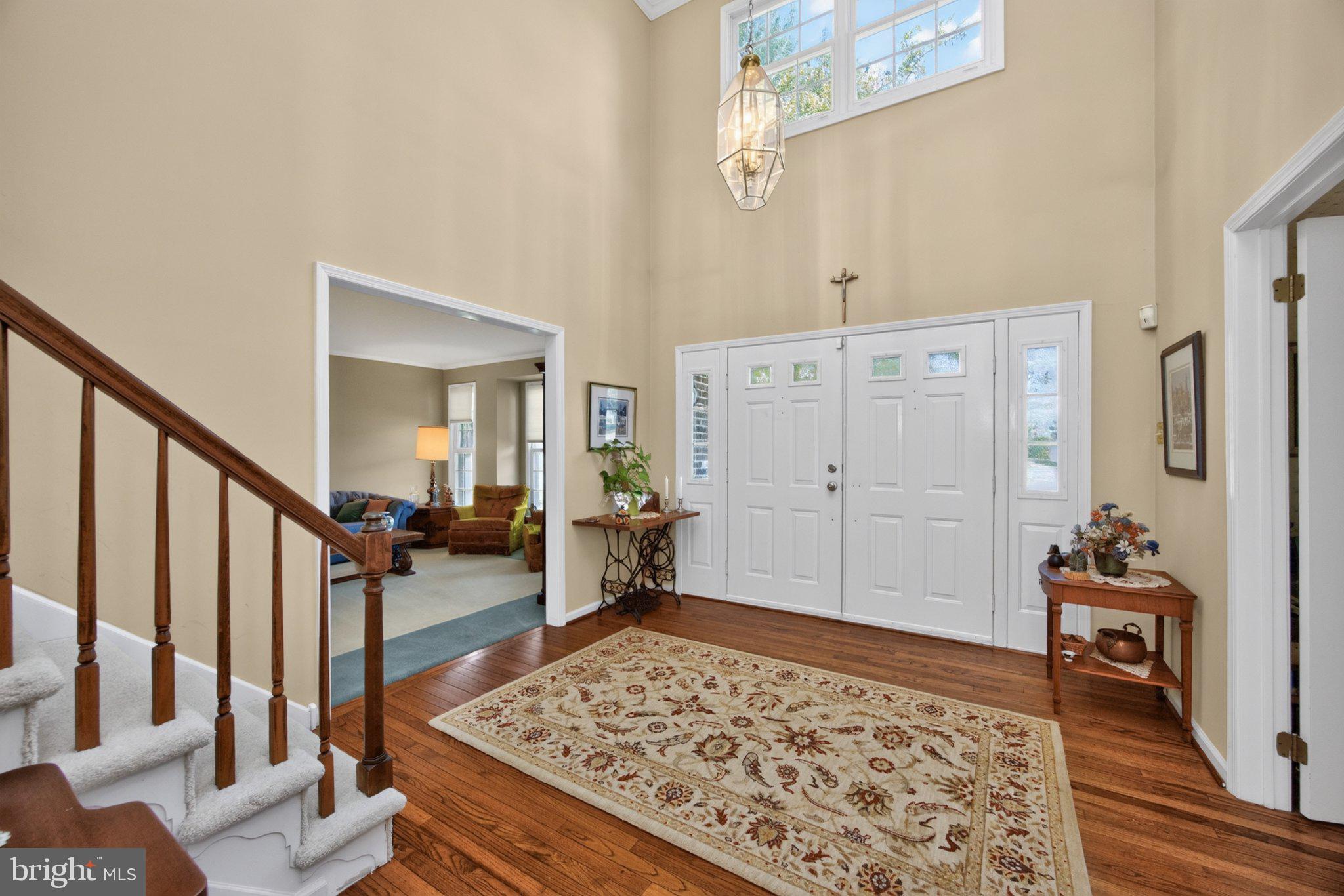 1215 JARVIS LANE