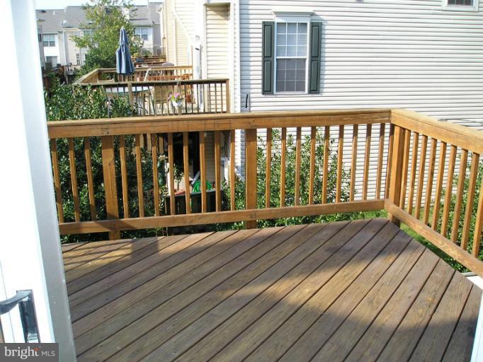 MCNAIR FARMS LANDBAY - Residential Lease