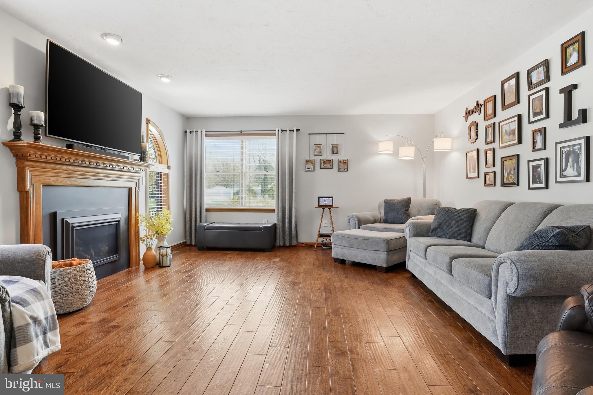 MEADOWVIEW ESTATES - Residential