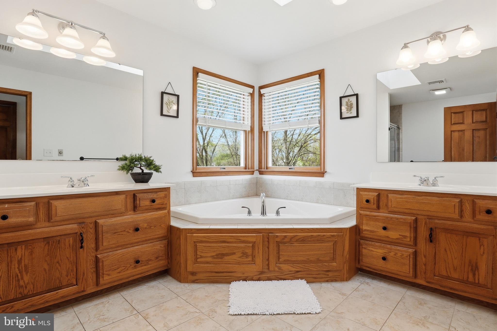 MEADOWVIEW ESTATES - Residential