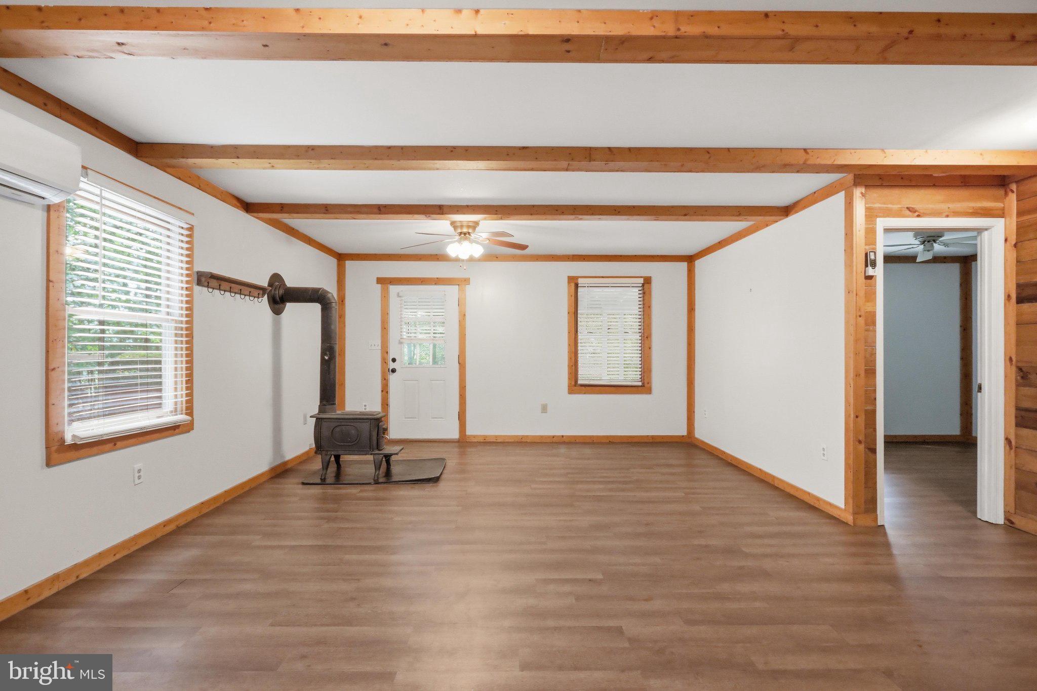 899 OAK DALE COURT