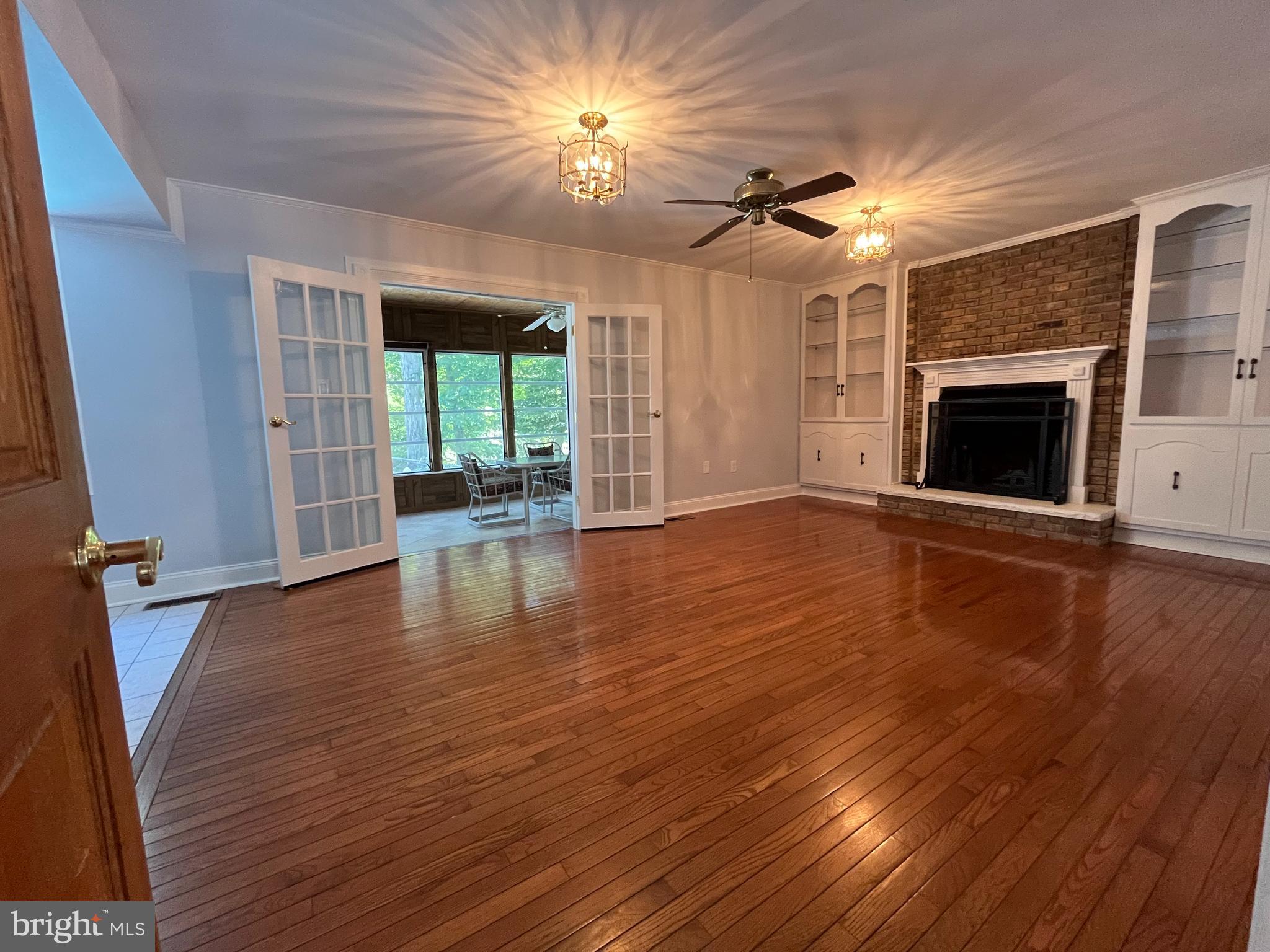 GRAHAM PARK SHORES - Residential