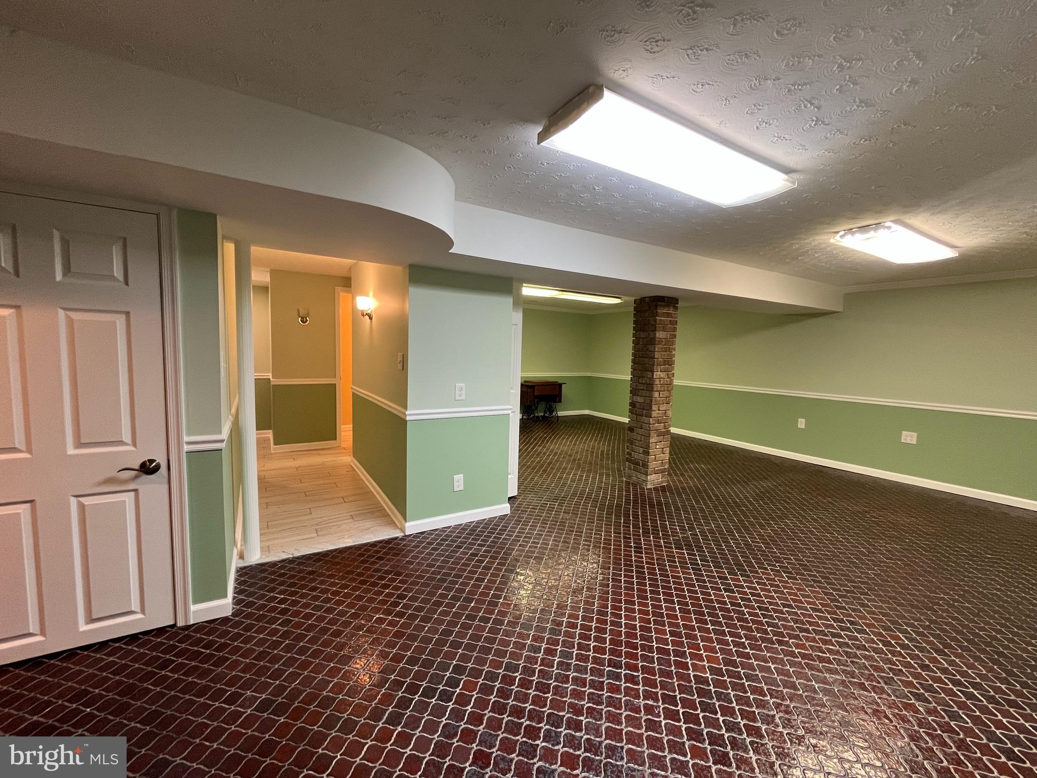 GRAHAM PARK SHORES - Residential