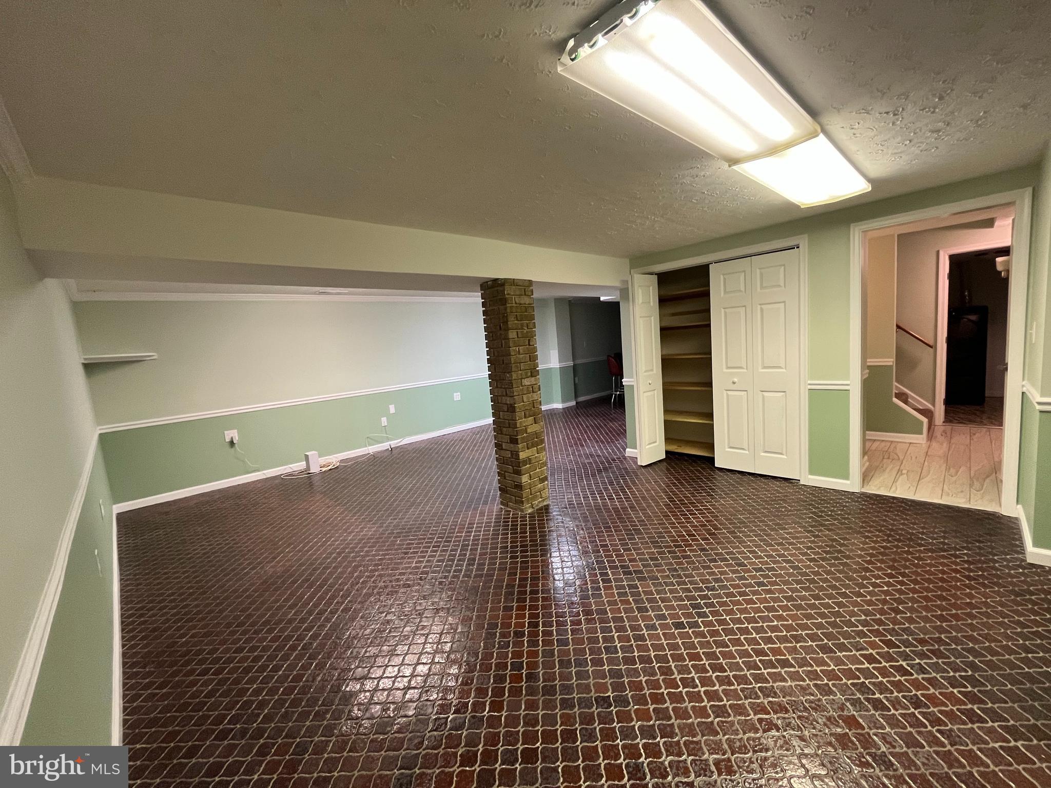 GRAHAM PARK SHORES - Residential