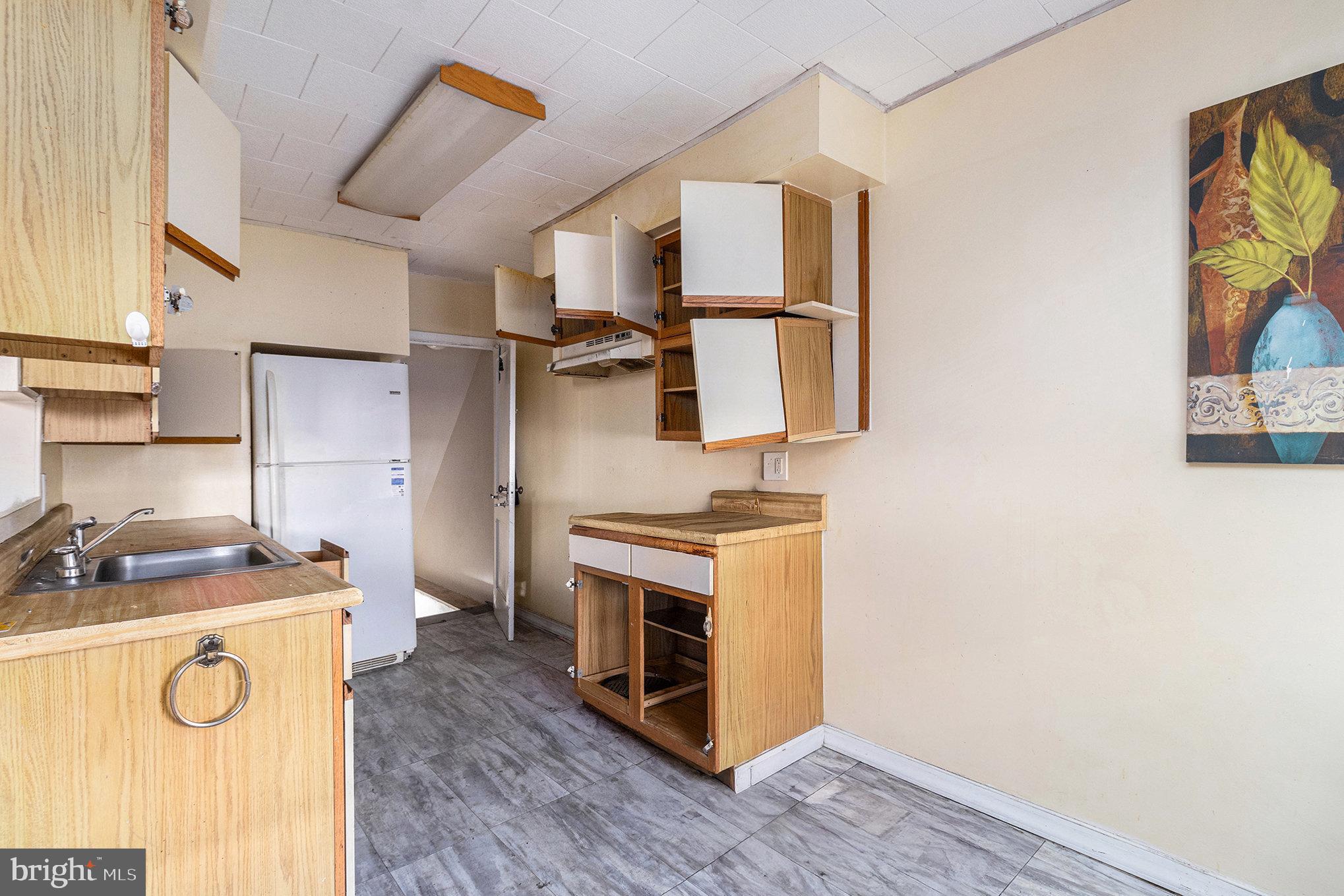 OXFORD CIRCLE - Residential