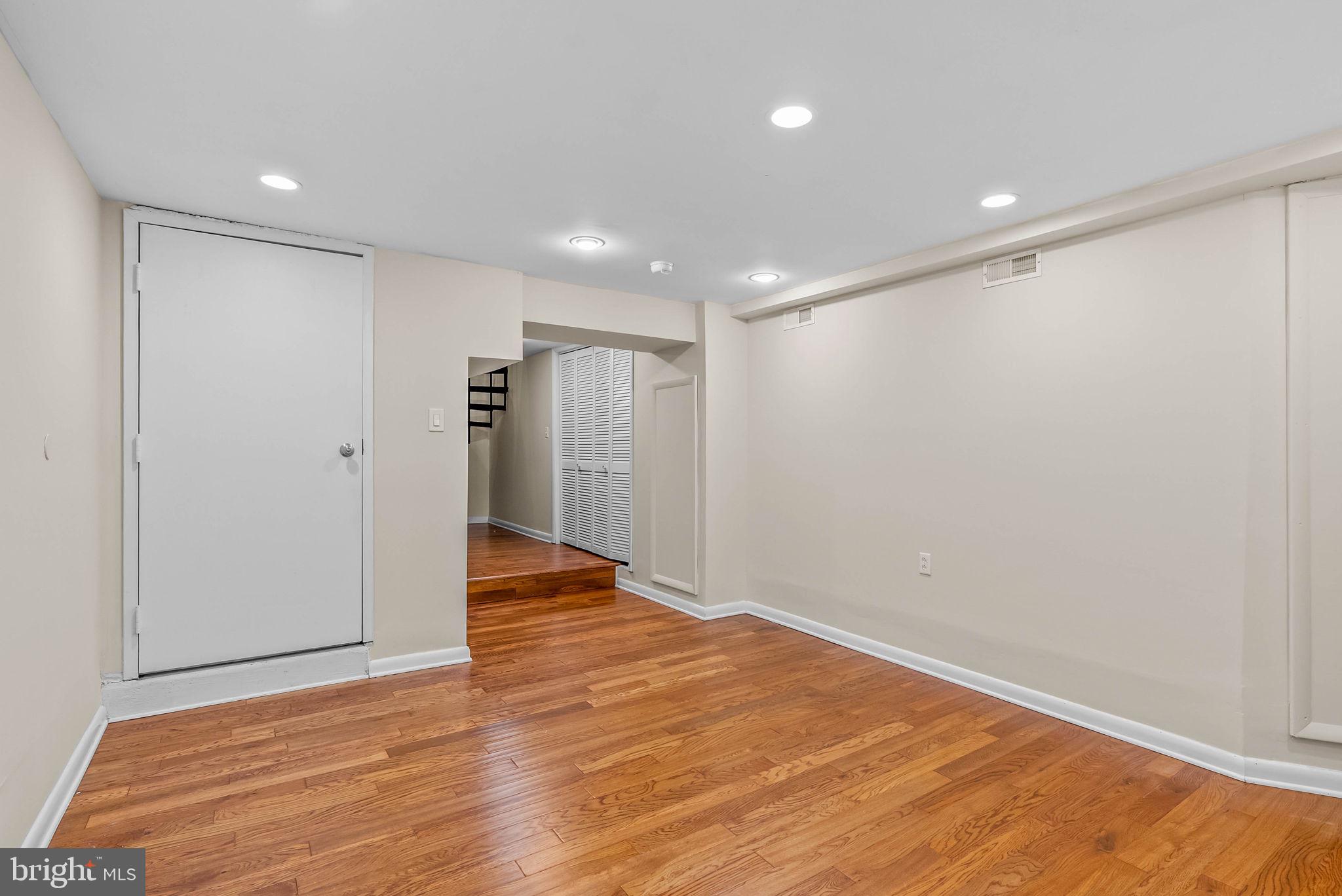 GRADUATE HOSPITAL - Residential