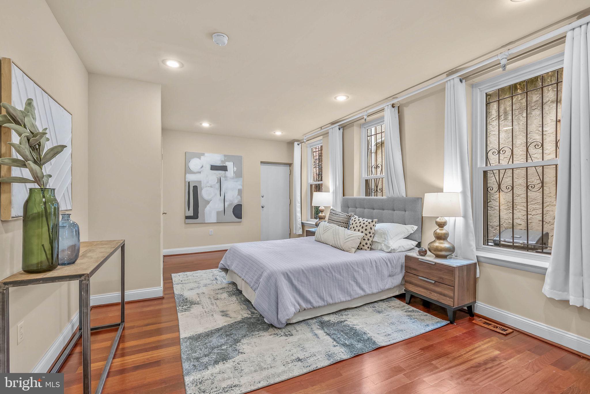 GRADUATE HOSPITAL - Residential