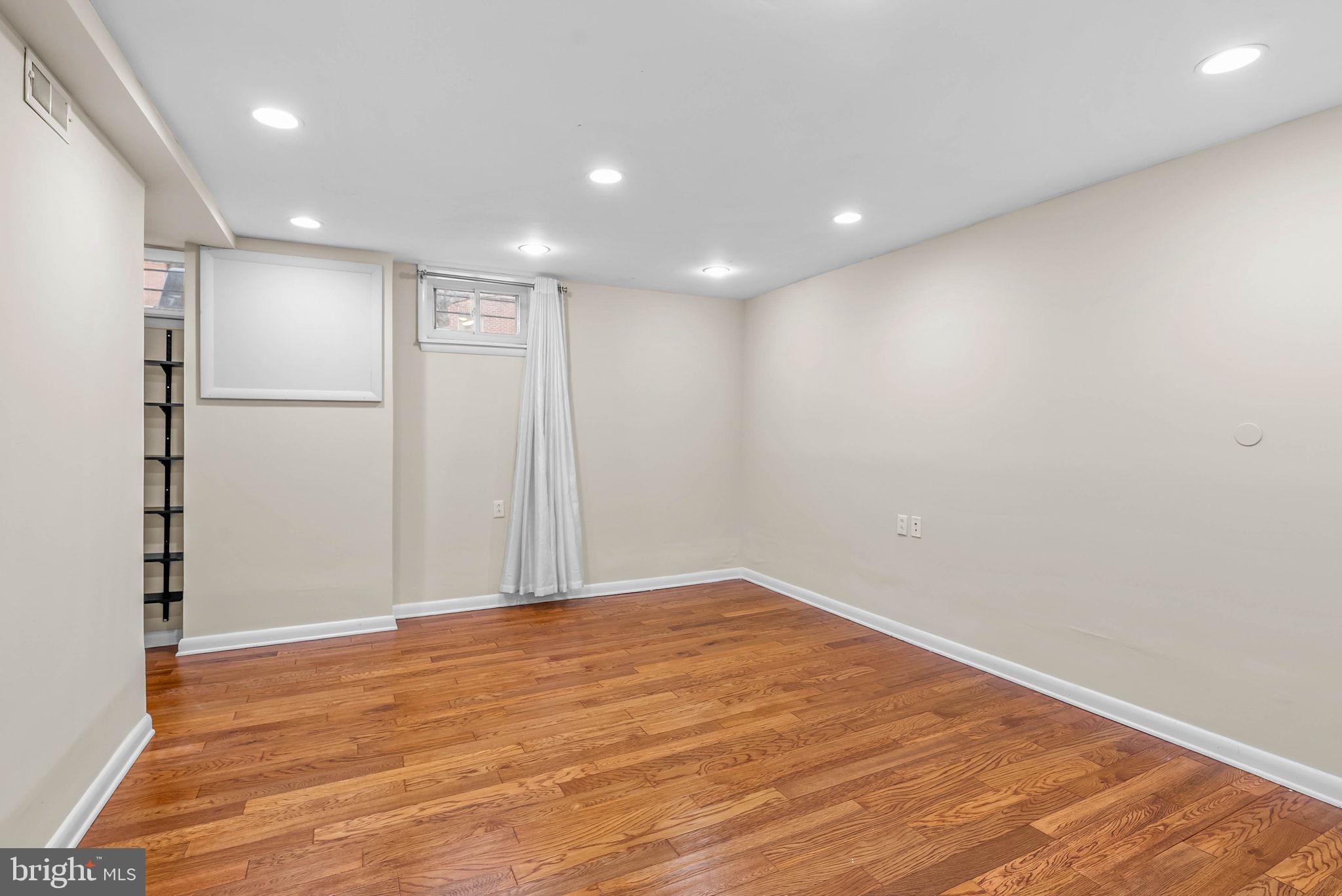 GRADUATE HOSPITAL - Residential