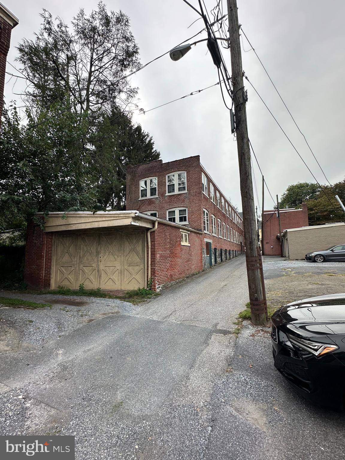 CHESTNUT HILL - Commercial Sale