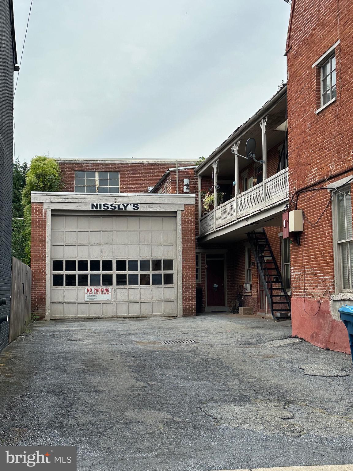 126 N PINE STREET 128